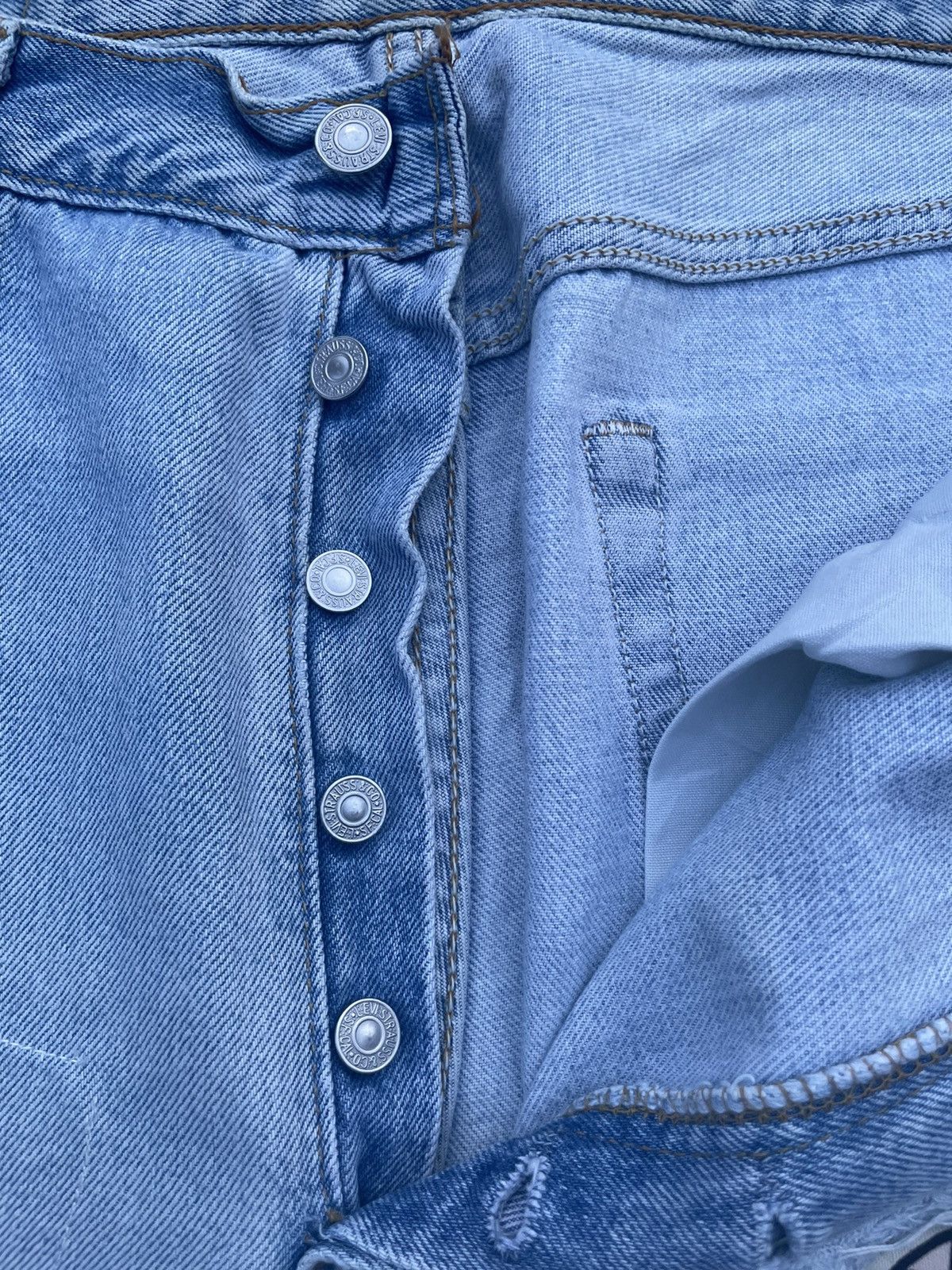 Levi's × Vintage Vintage Levi’s 501 2000 Usa Aging Distressed Custom Size US 35 - 17 Thumbnail