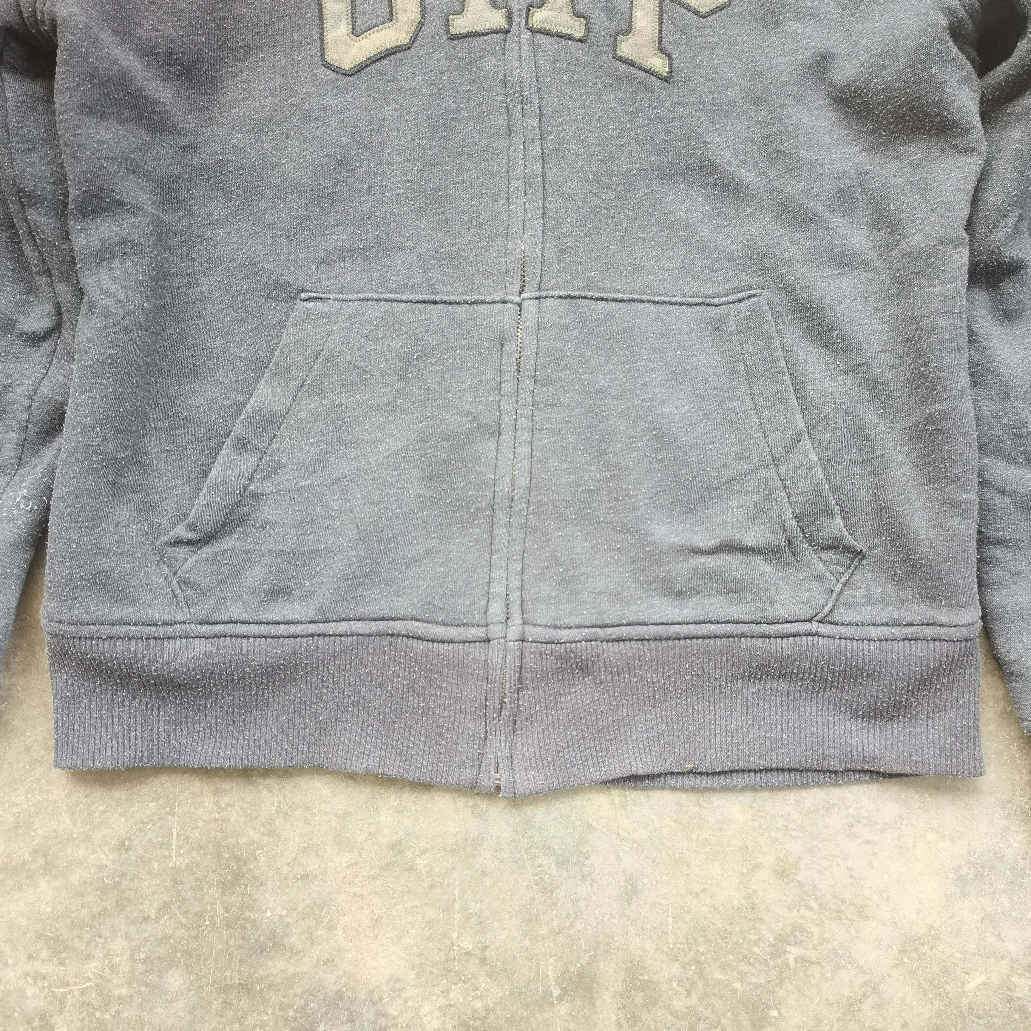 Gap × Vintage Vintage GAP Fleece Centre Logo Zipper Up Hoodie Jacket Size US S / EU 44-46 / 1 - 5 Thumbnail