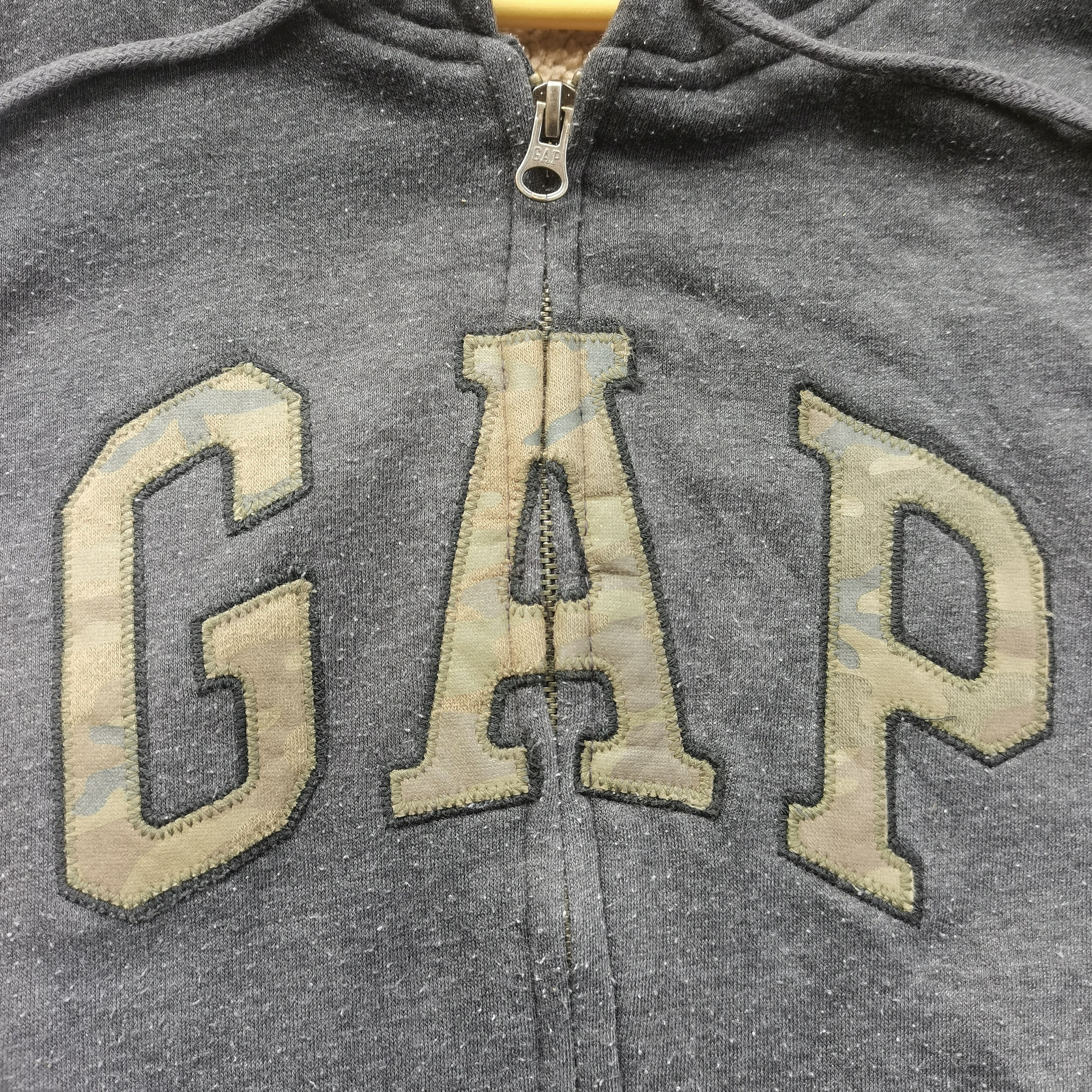 Gap × Vintage Vintage GAP Fleece Centre Logo Zipper Up Hoodie Jacket Size US S / EU 44-46 / 1 - 10 Thumbnail