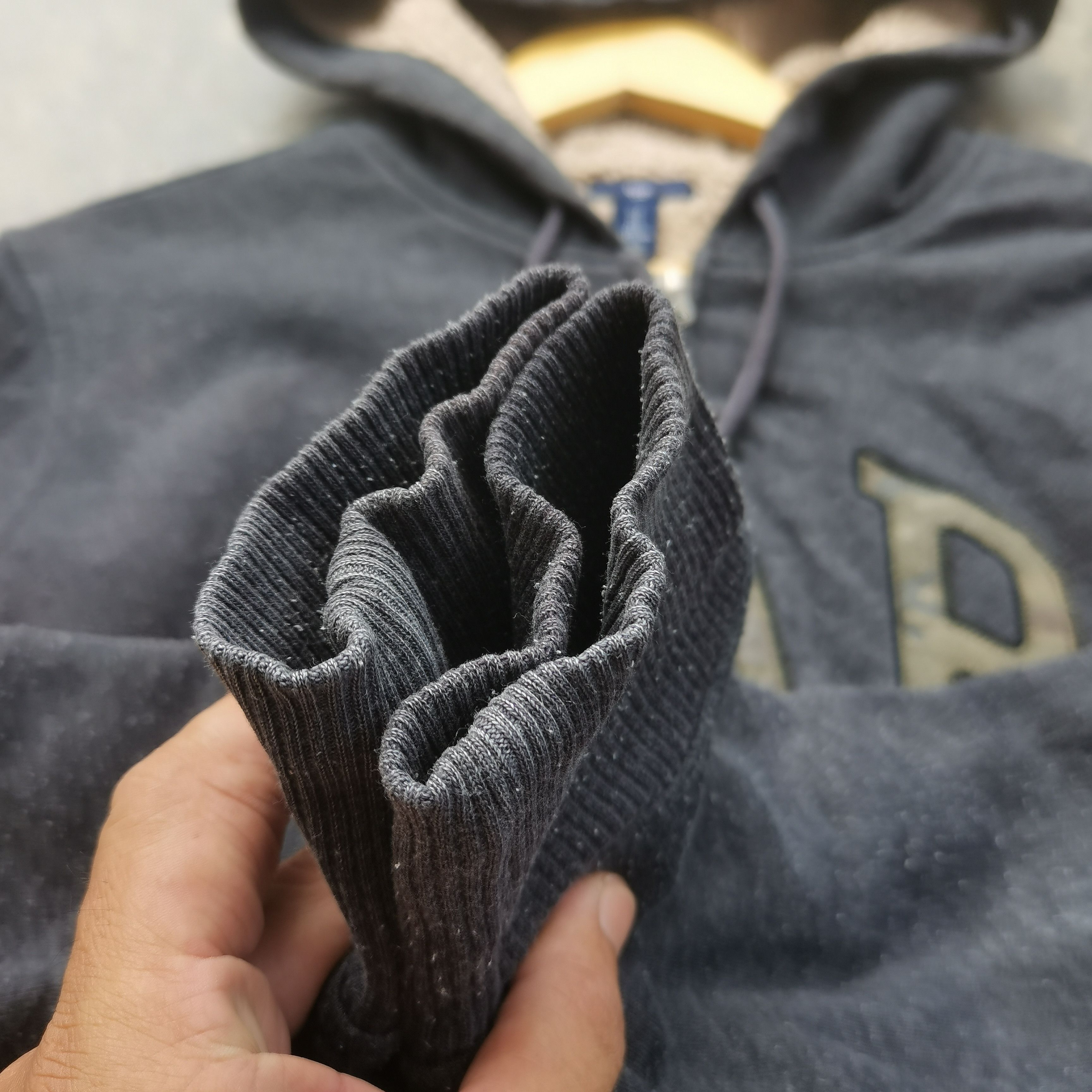 Gap × Vintage Vintage GAP Fleece Centre Logo Zipper Up Hoodie Jacket Size US S / EU 44-46 / 1 - 6 Thumbnail