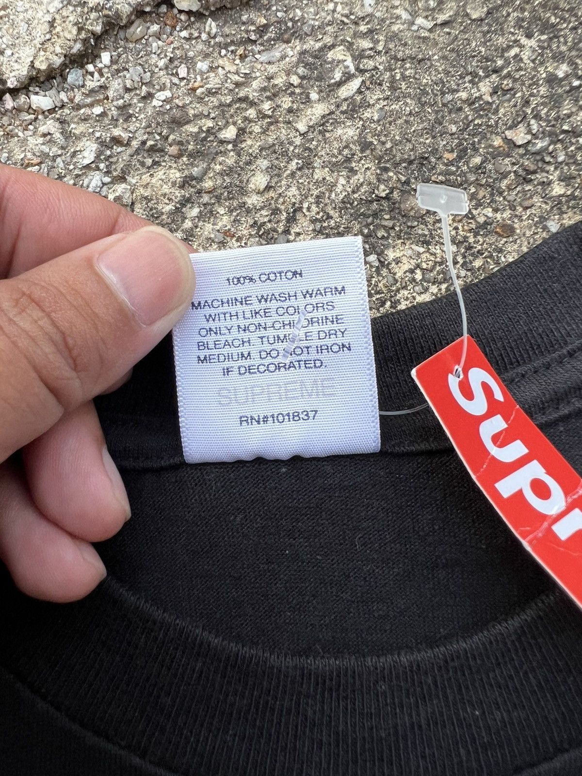 Supreme Who The Fuck Is Supreme Shirt Size US L / EU 52-54 / 3 - 5 Thumbnail