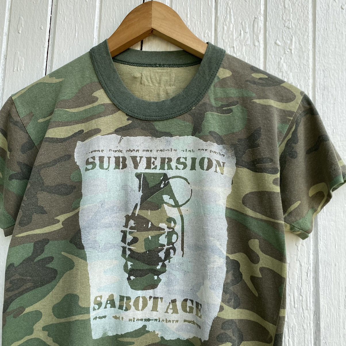 Vintage Thrashed Vintage Sexy Dynamite London Punk ERD GRUNGE TEE Size US S / EU 44-46 / 1 - 4 Thumbnail