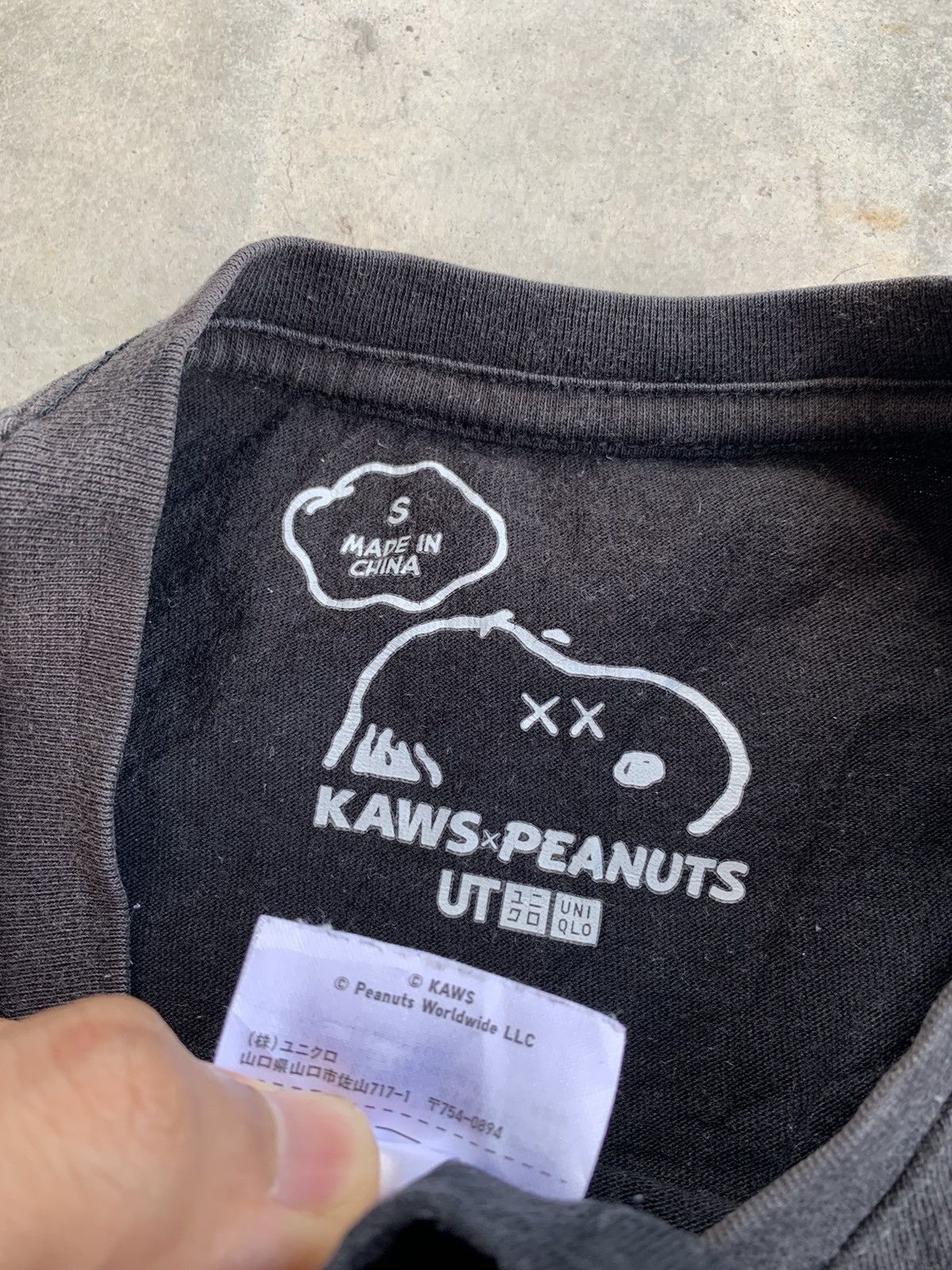 Kaws × Peanuts × Uniqlo Thrashed Sun Faded Uniqlo Peanuts Kaws Pocket Tshirt Size US S / EU 44-46 / 1 - 3 Thumbnail