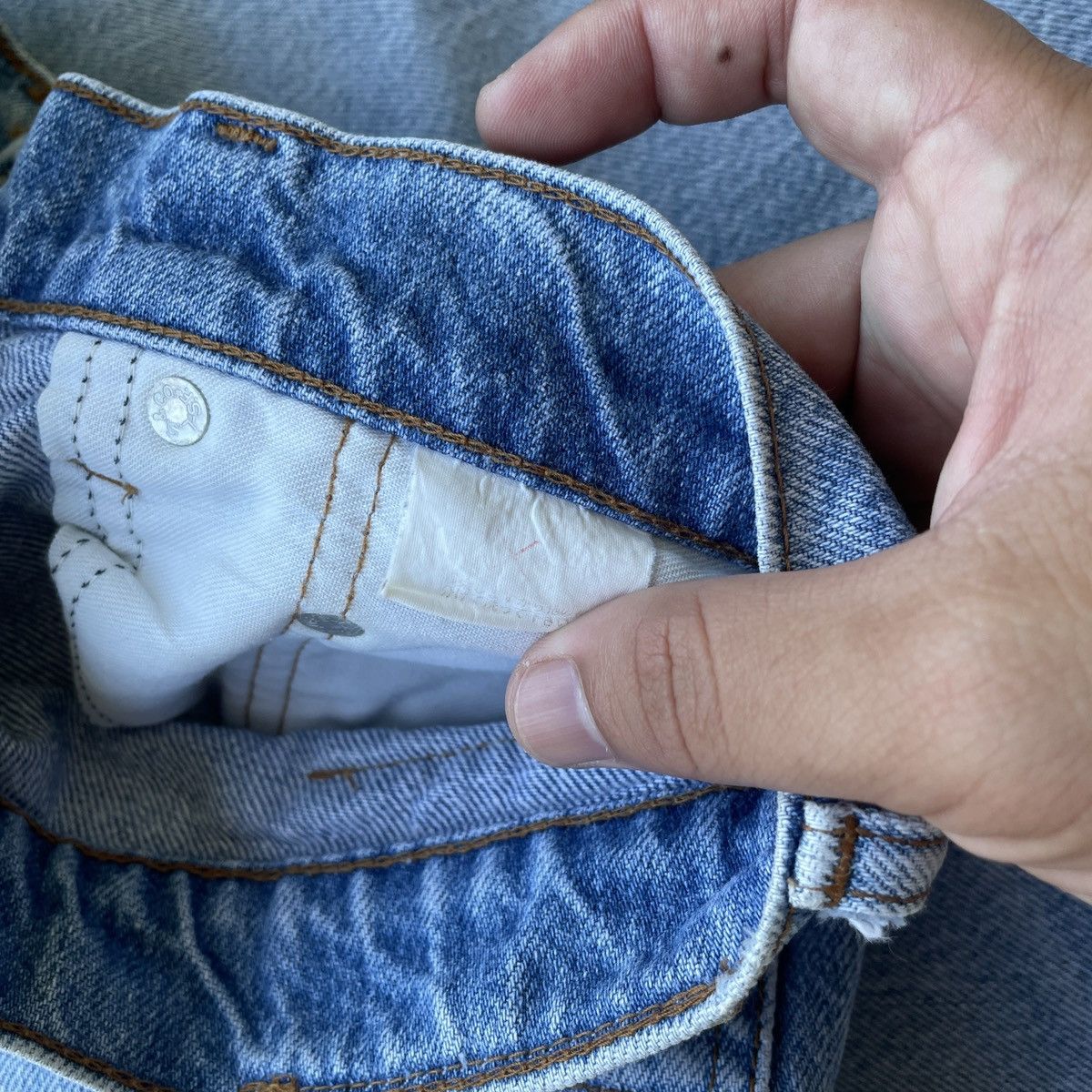 Levi's Vintage Levi’s Big E Distressed Faded Denim Jeans Pants W30 Size US 30 / EU 46 - 9 Thumbnail
