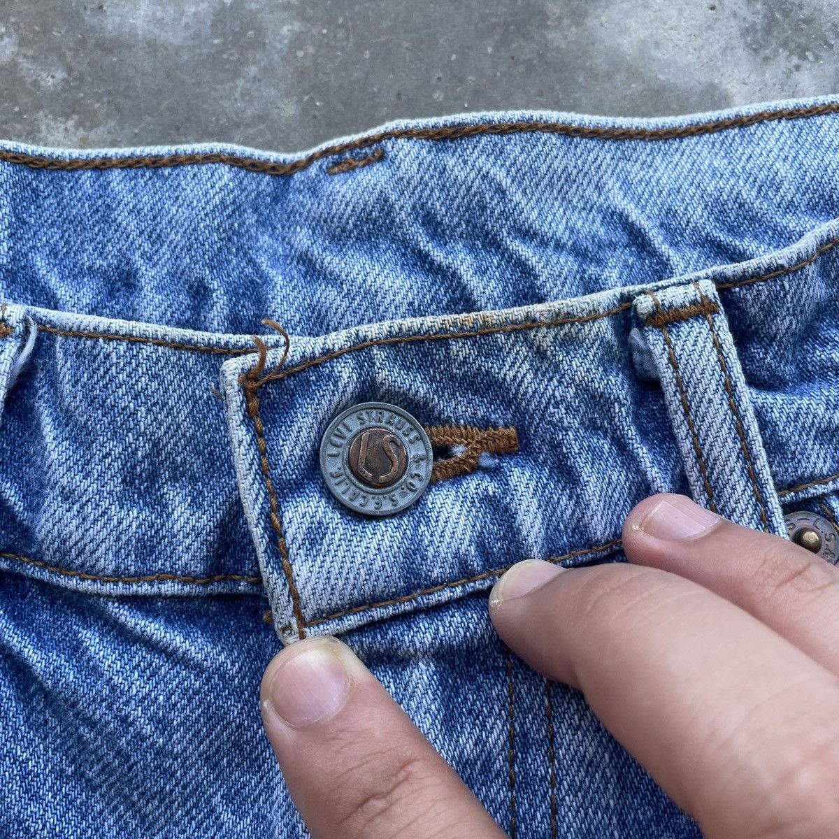 Levi's Vintage Levi’s Big E Distressed Faded Denim Jeans Pants W30 Size US 30 / EU 46 - 8 Thumbnail