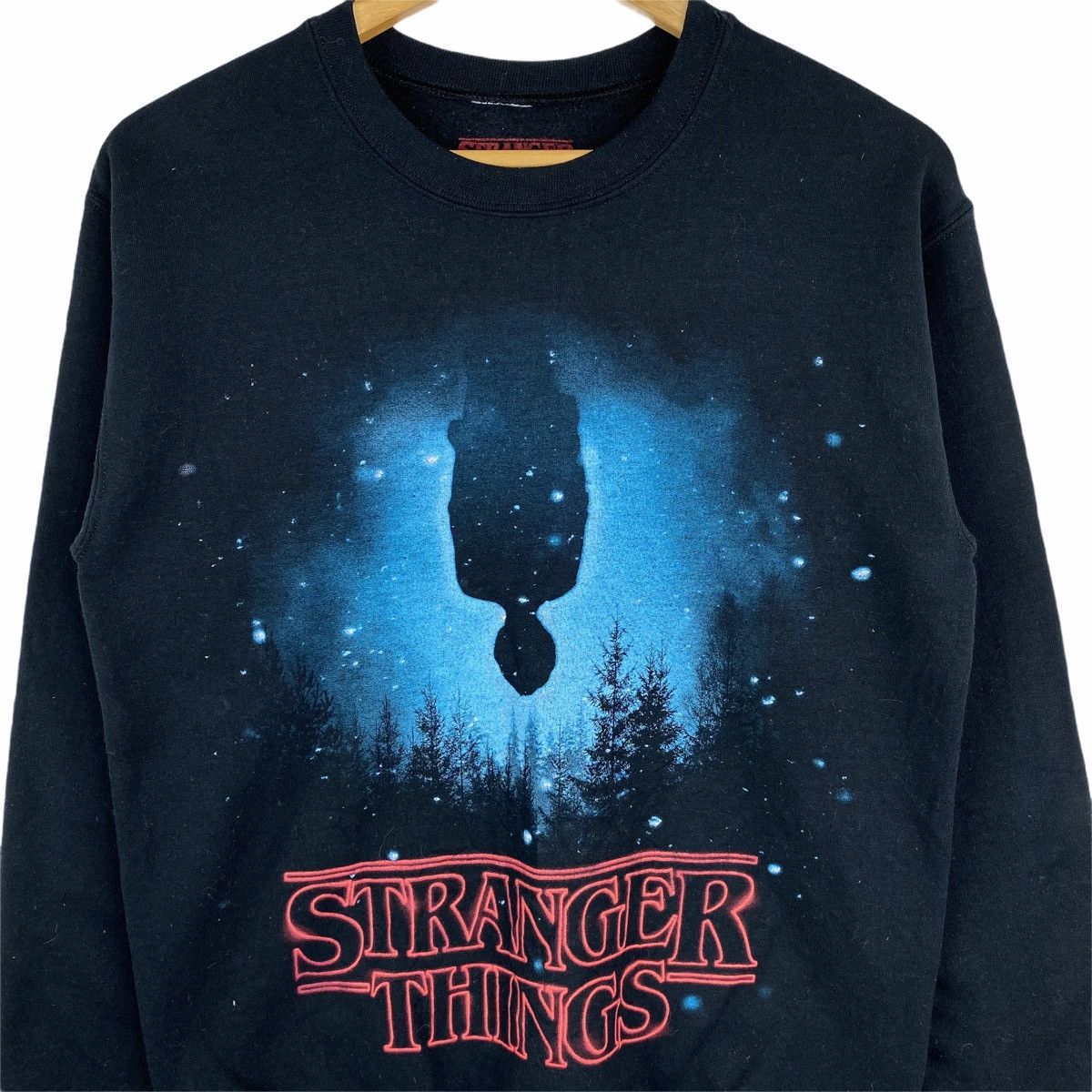 Vintage VINTAGE STRANGER THINGS MOVIE SERIES CREWNECK SWEATSHIRT Size US S / EU 44-46 / 1 - 3 Thumbnail