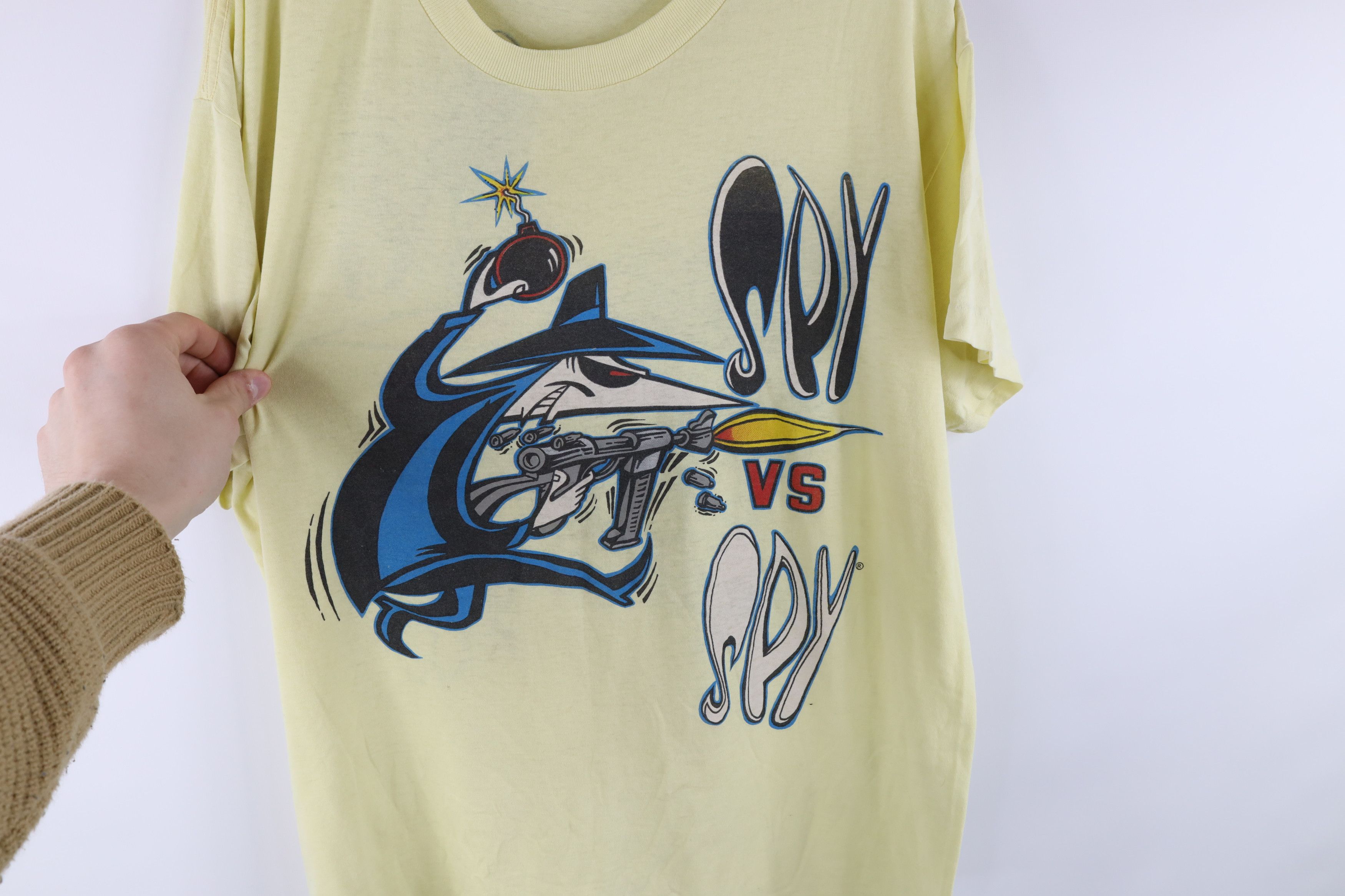 Vintage Vintage 80s Mad Magazine Spy vs Spy Double Sided T-Shirt Size US XL / EU 56 / 4 - 4 Thumbnail