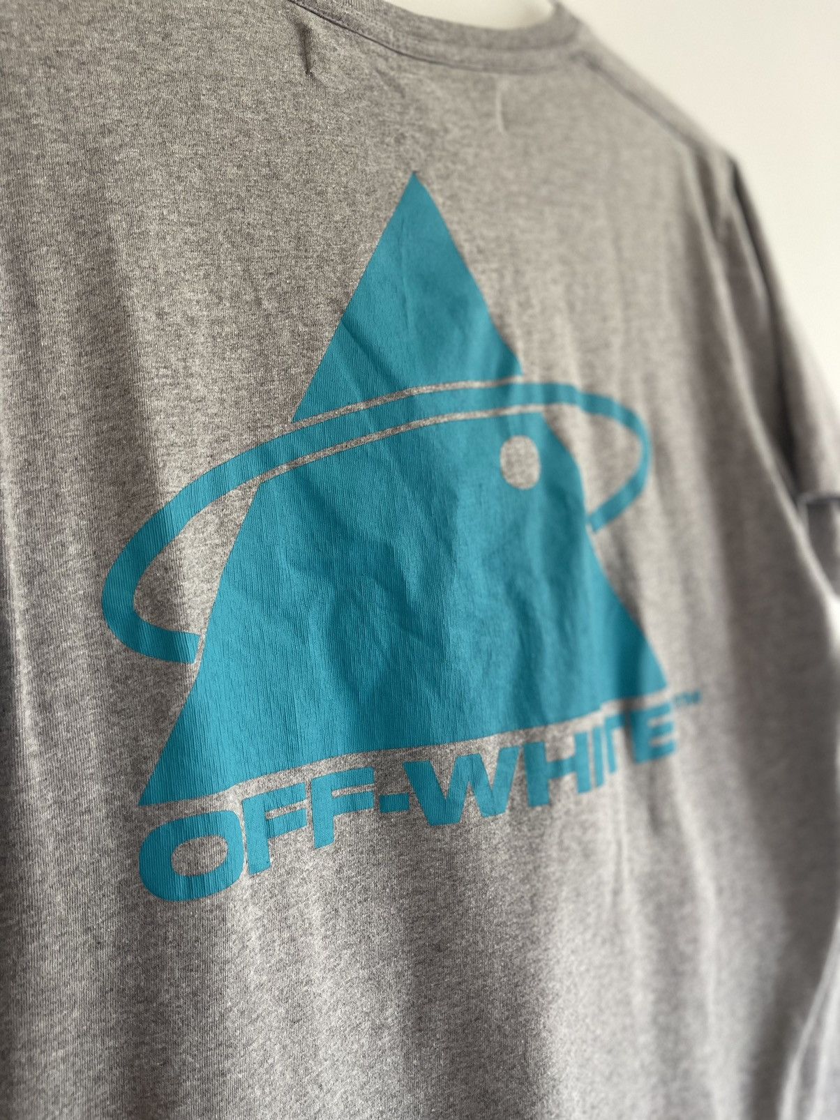 Off-White Off white triangle Logo TEE Size US M / EU 48-50 / 2 - 6 Thumbnail