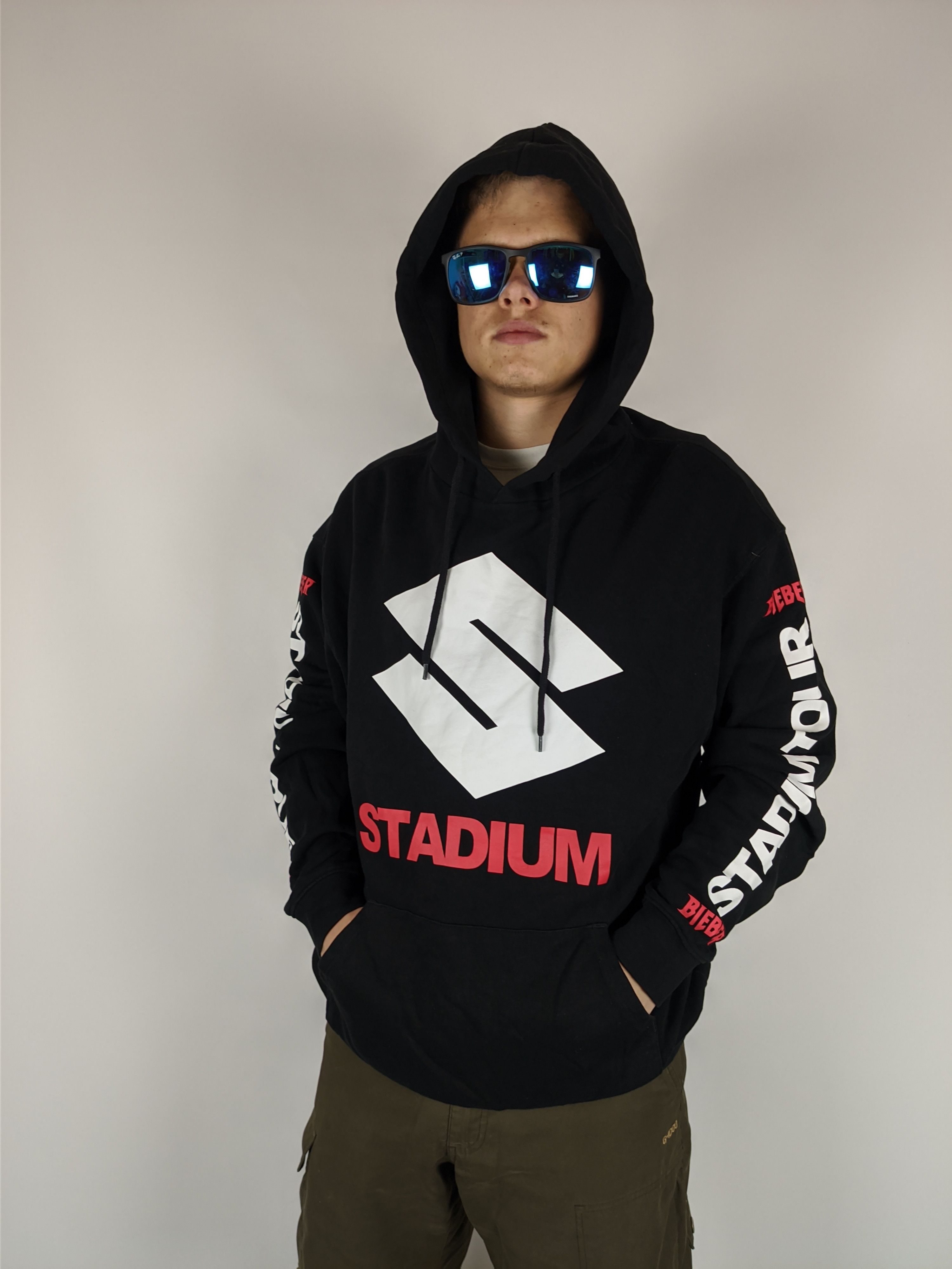Justin Bieber 2017 Bieber Stadium Tour Hoodie Size US L / EU 52-54 / 3 - 6 Thumbnail
