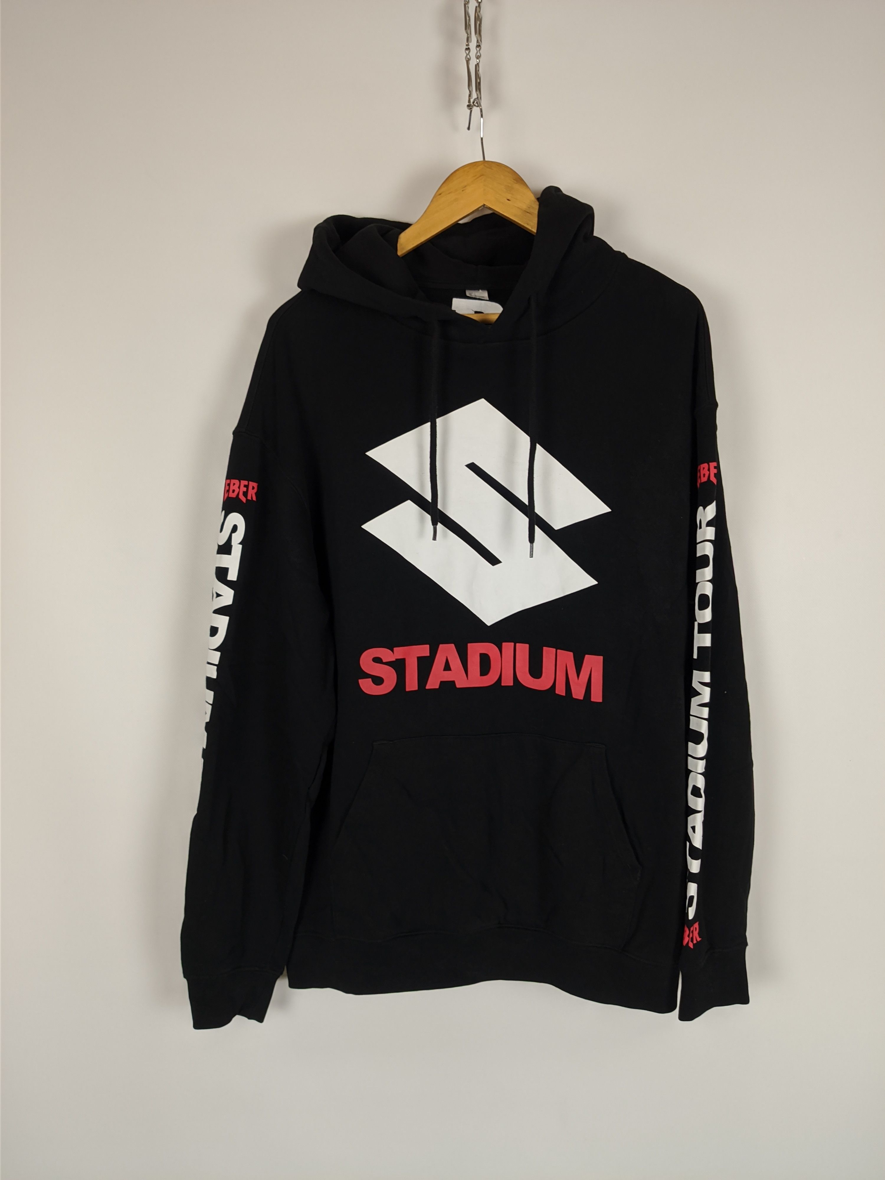 Justin Bieber 2017 Bieber Stadium Tour Hoodie Size US L / EU 52-54 / 3 - 4 Thumbnail