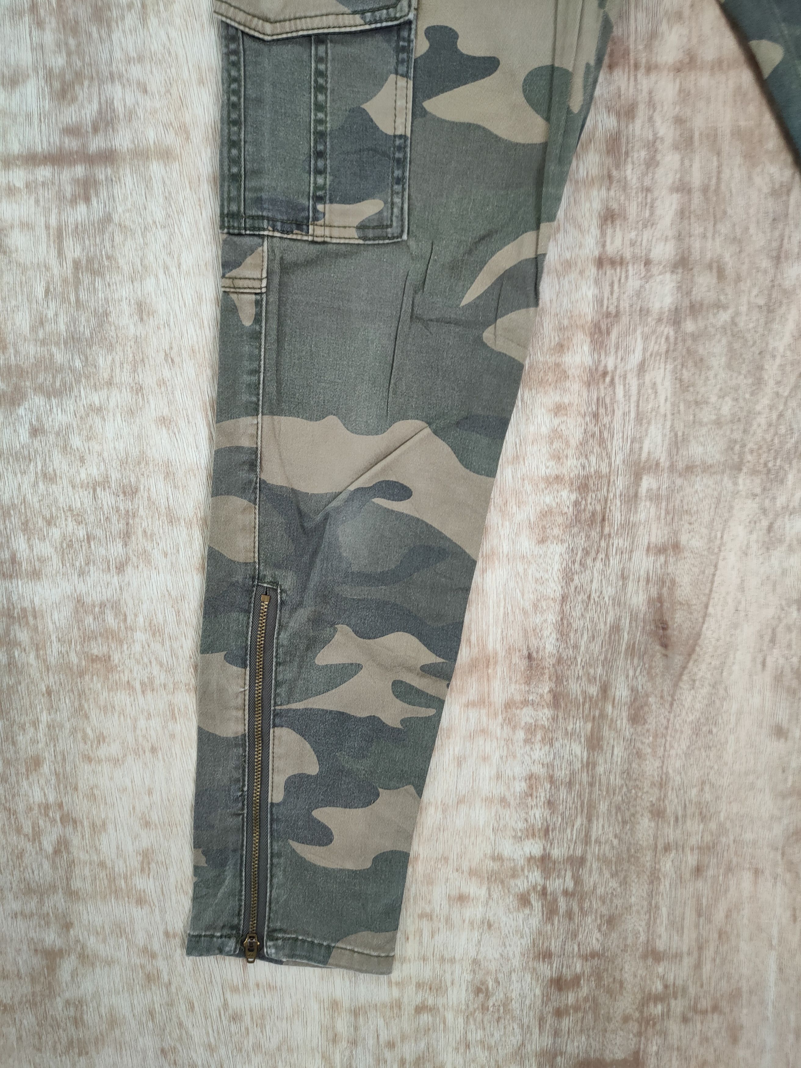 Japanese Brand DLL Flash Report skinny camo military cargo pants #726 Size 28" / US 6 / IT 42 - 2 Thumbnail