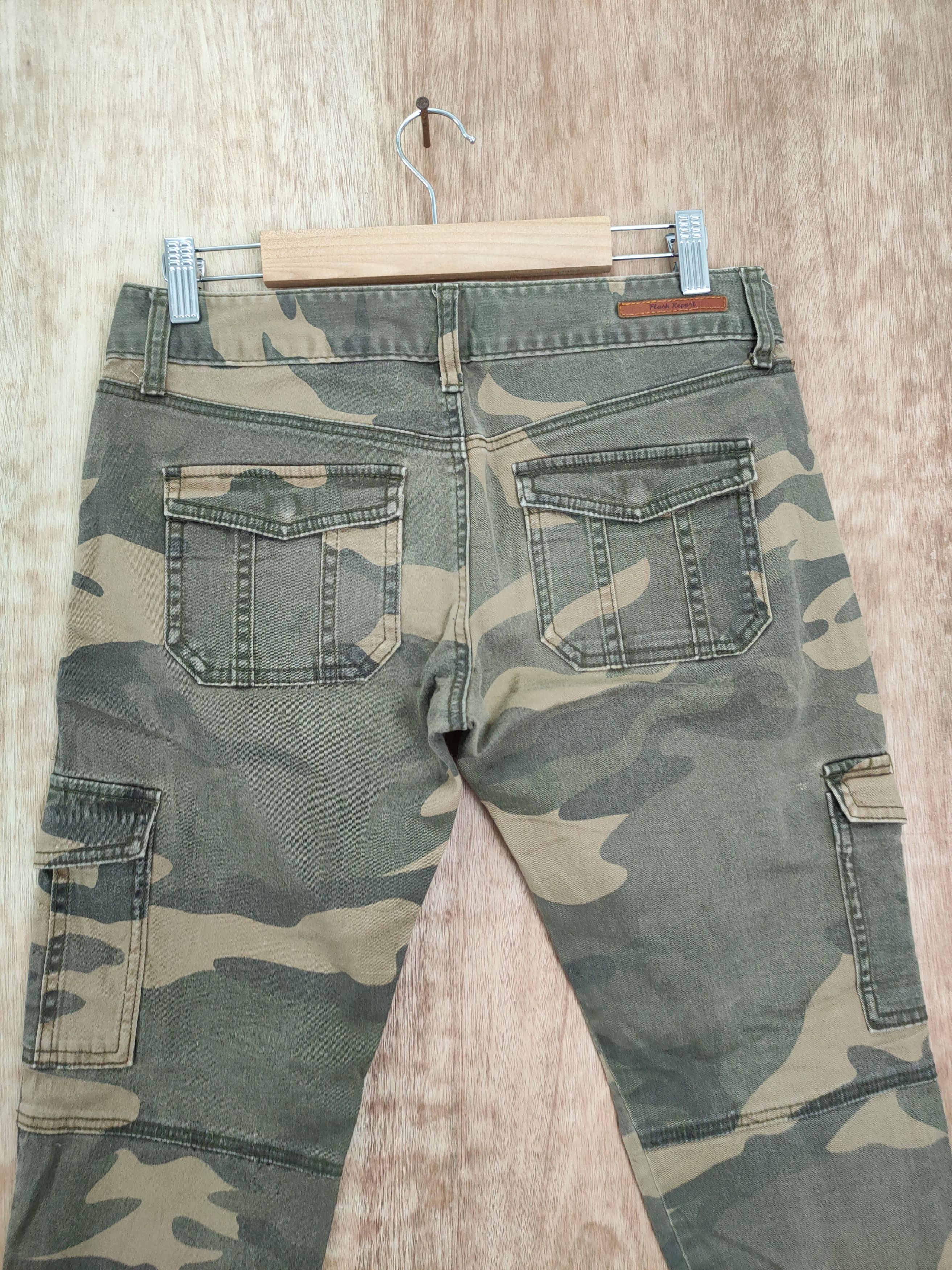 Japanese Brand DLL Flash Report skinny camo military cargo pants #726 Size 28" / US 6 / IT 42 - 8 Thumbnail
