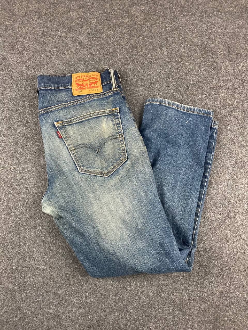 Levi's levis 541 athletic fit distressed denim Size US 35 - 3 Thumbnail