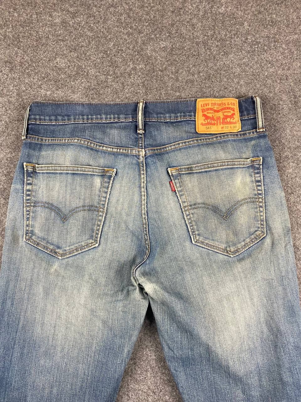 Levi's levis 541 athletic fit distressed denim Size US 35 - 4 Thumbnail