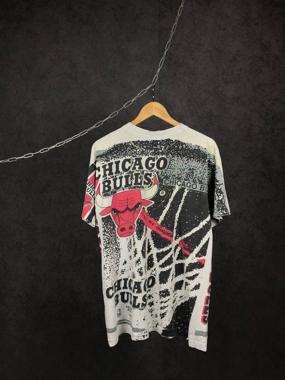 NBA Chicago bulls NBA vintage overprinted made in USA tee Size US L / EU 52-54 / 3 - 2 Thumbnail