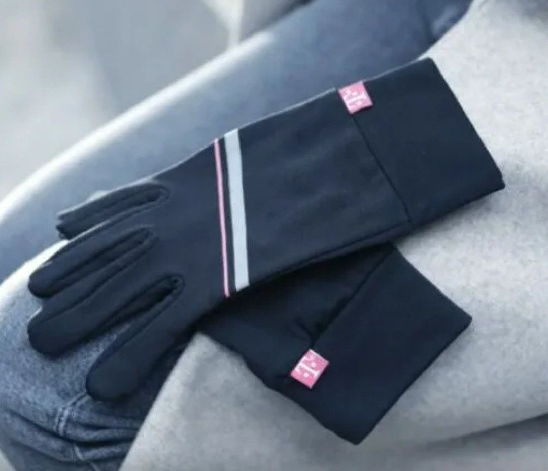 Other Tmobile Black Pink Logo Touch Screen Gloves S/M Small Medium Size ONE SIZE - 2 Thumbnail