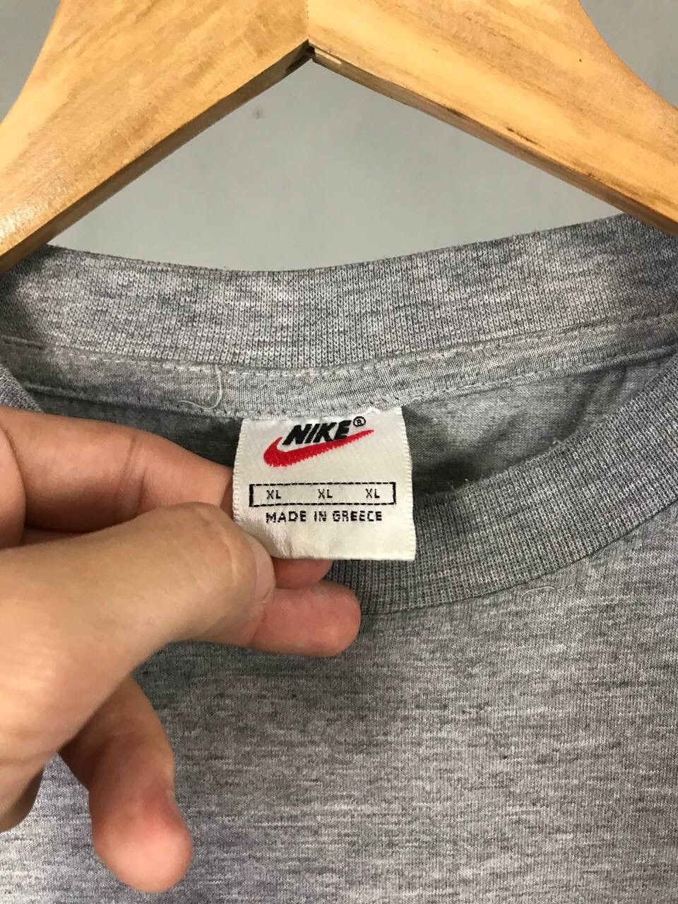 Nike × Vintage Nike Swoosh Streetwear Center Logo Vintage Tee Size US XL / EU 56 / 4 - 4 Thumbnail