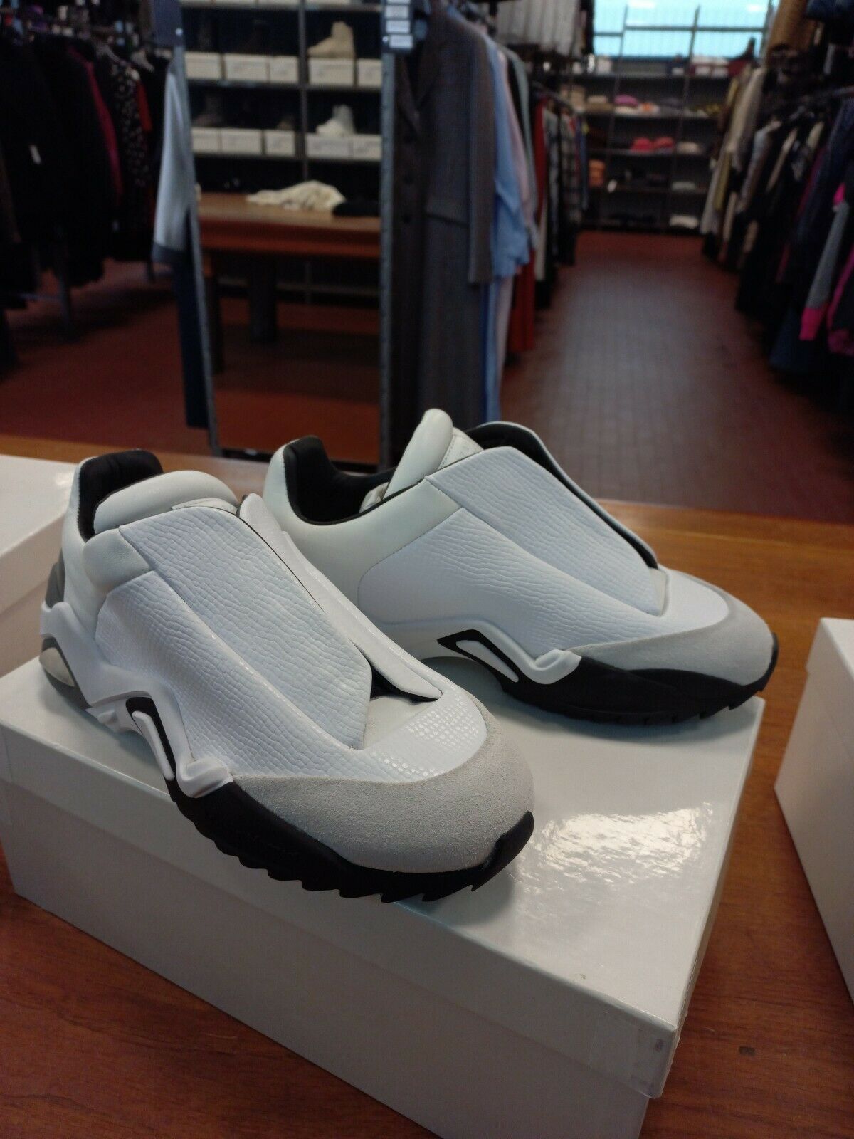 Maison Margiela Sneakers S37WS0493 in White and Grey Size US 10 / EU 43 - 2 Thumbnail