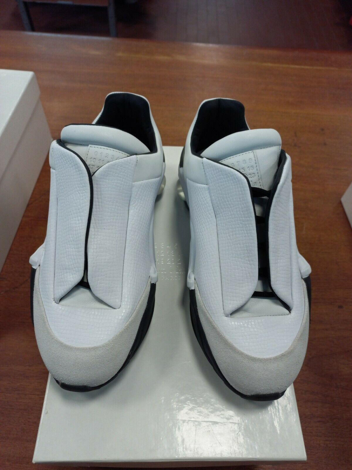 Maison Margiela Sneakers S37WS0493 in White and Grey Size US 10 / EU 43 - 3 Thumbnail