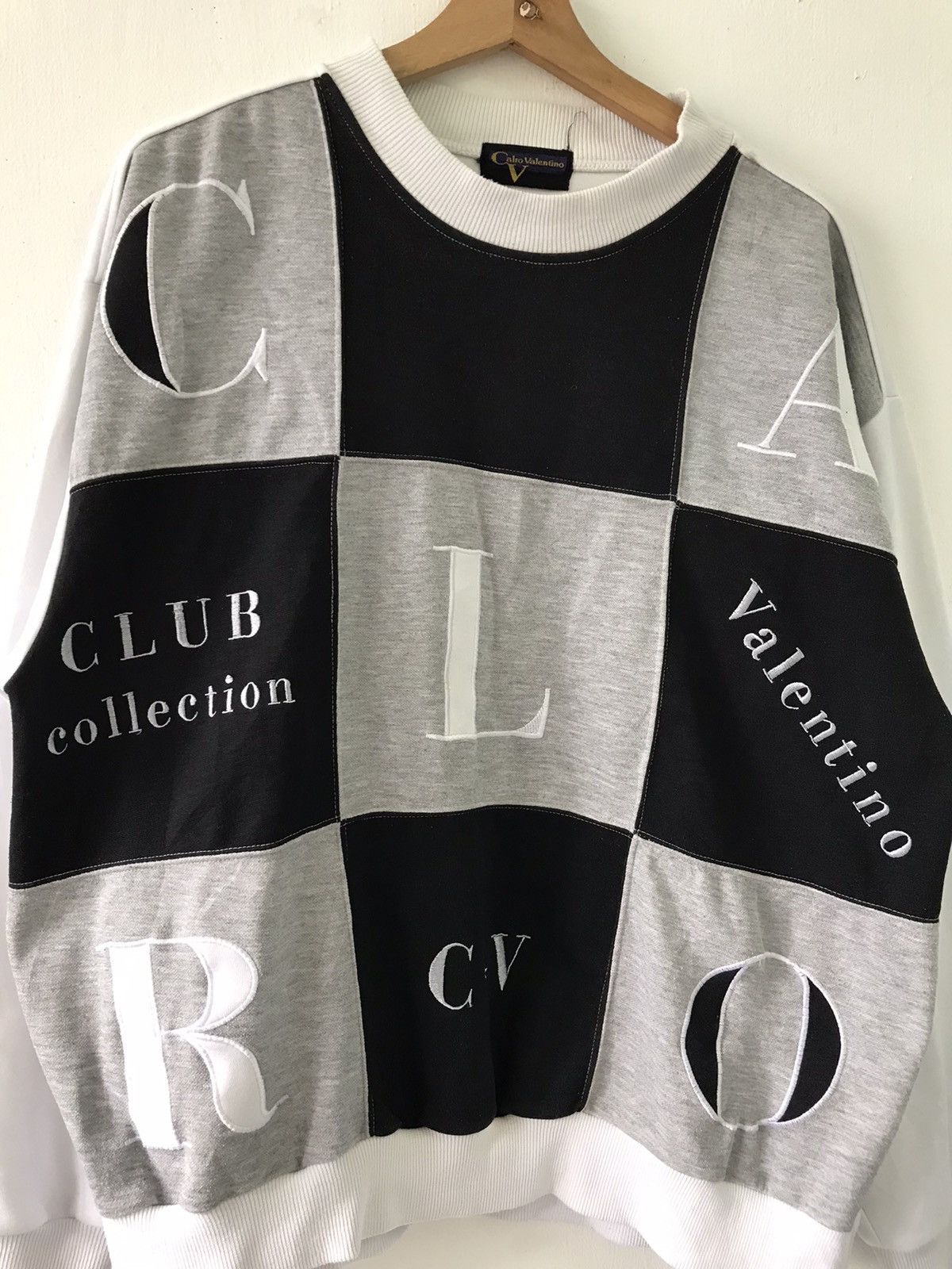 Japanese Brand Vintage 90’s Calro Valentino Crewneck Sweatshirt Size L Size US L / EU 52-54 / 3 - 4 Thumbnail