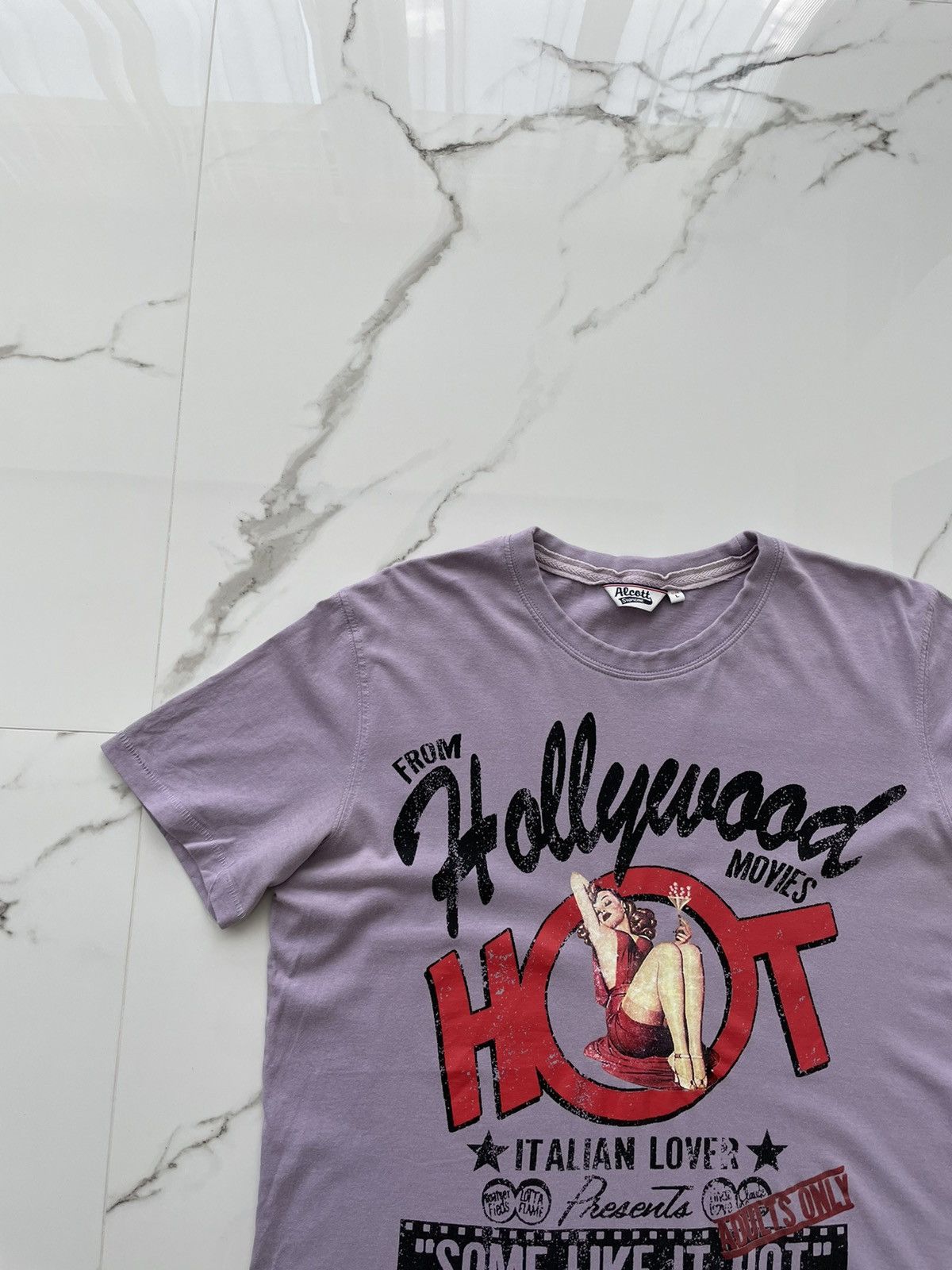 Vintage Vintage “Some Like it Hot” Marilyn Monroe Tee Shirt Size M Size US M / EU 48-50 / 2 - 3 Thumbnail