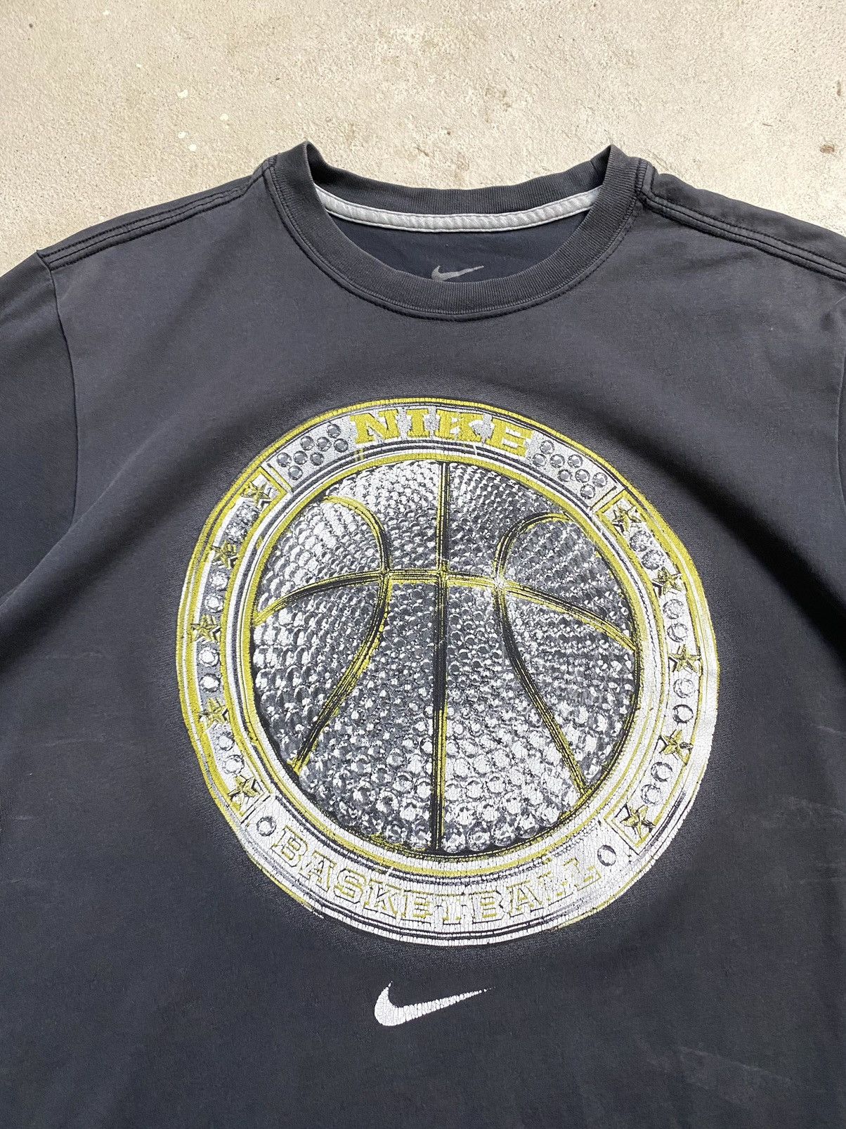 Nike Vintage Faded Nike T Shirt Rhinestones Ball Travis Scott Size US M / EU 48-50 / 2 - 4 Thumbnail