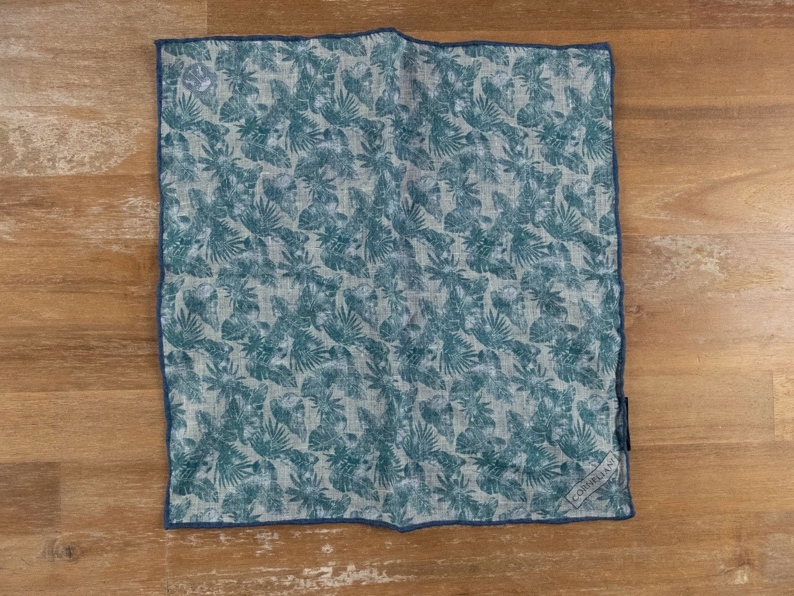 Corneliani CORNELIANI green floral print linen pocket square authentic Size ONE SIZE - 1 Thumbnail