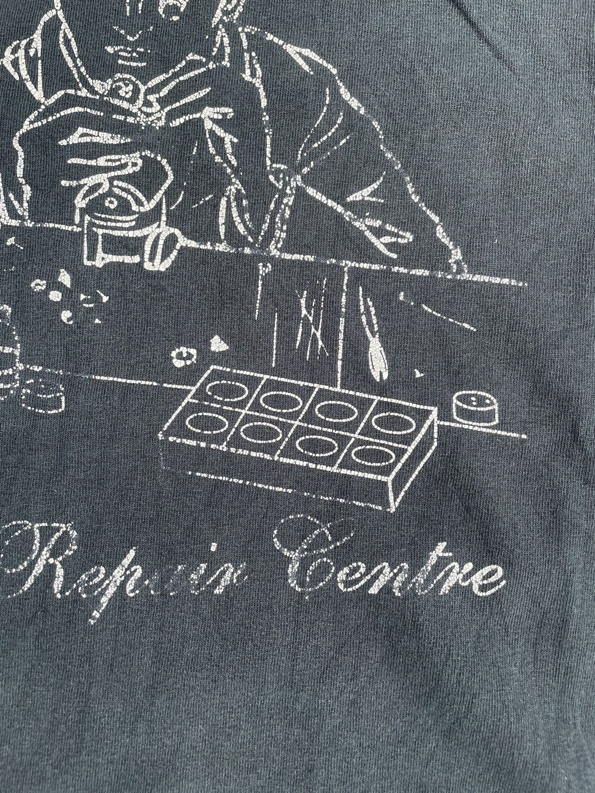 Gildan × Vintage Vintage Watch Repair Centre Black T-shirt Size US L / EU 52-54 / 3 - 5 Thumbnail