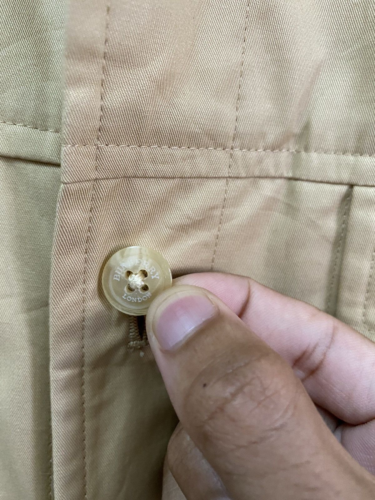 Burberry BURBERRY LONDON DOUBLE POCKET BUTTON COLLAR JACKET Size US M / EU 48-50 / 2 - 6 Thumbnail