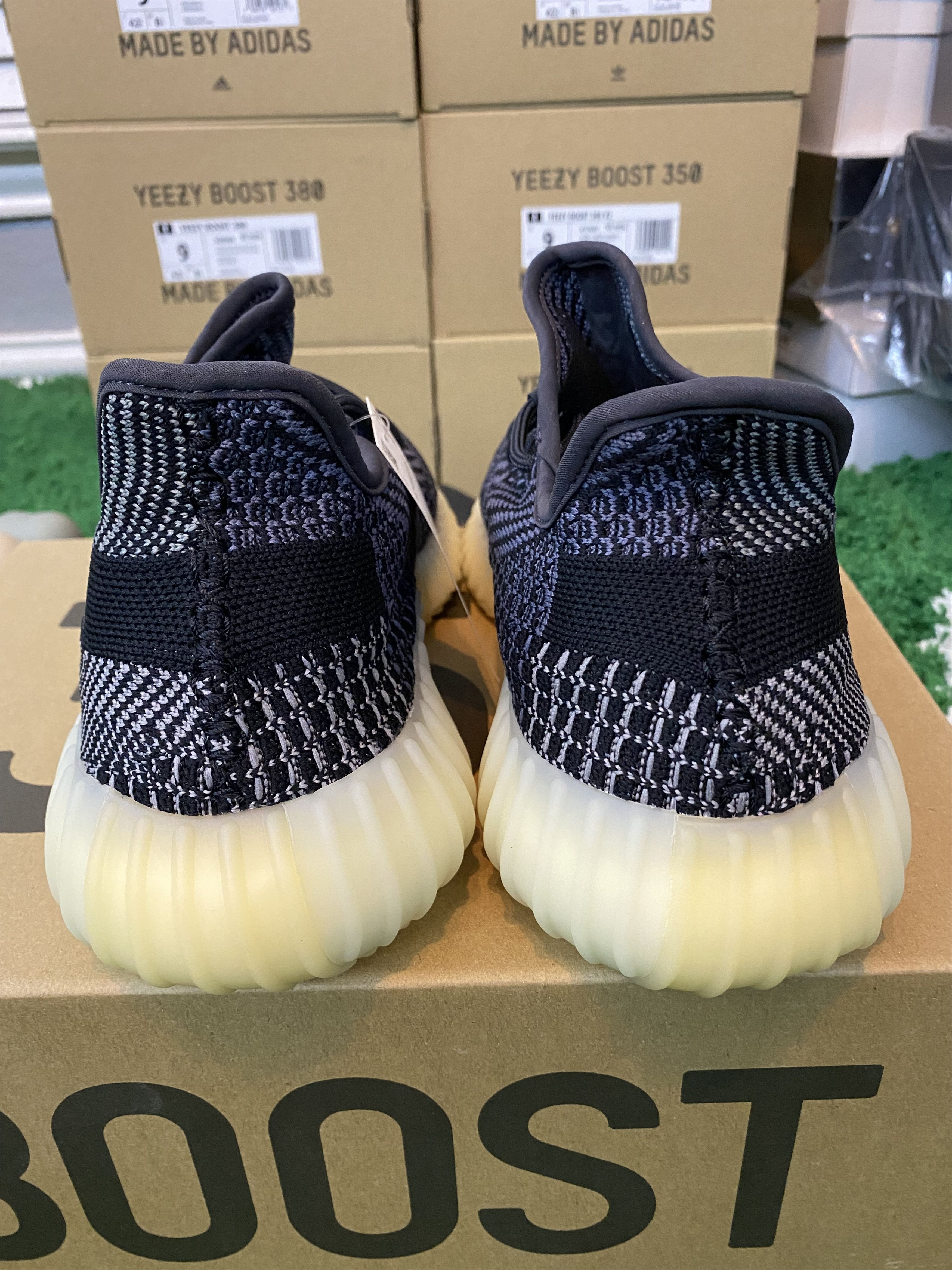 Adidas × Kanye West Yeezy Boost 350 V2 - Carbon - FZ5000 Size US 9 / EU 42 - 6 Thumbnail