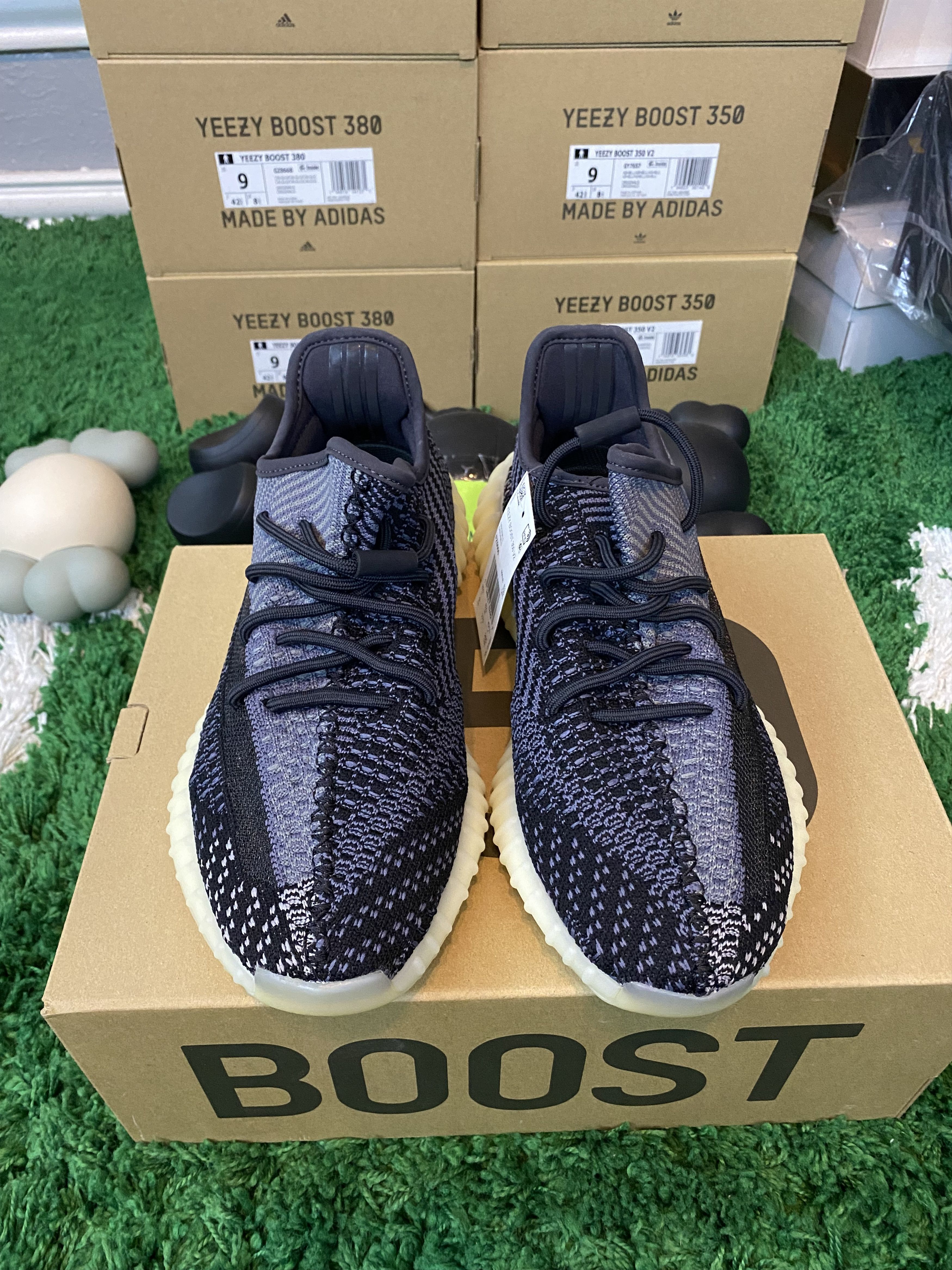 Adidas × Kanye West Yeezy Boost 350 V2 - Carbon - FZ5000 Size US 9 / EU 42 - 4 Thumbnail