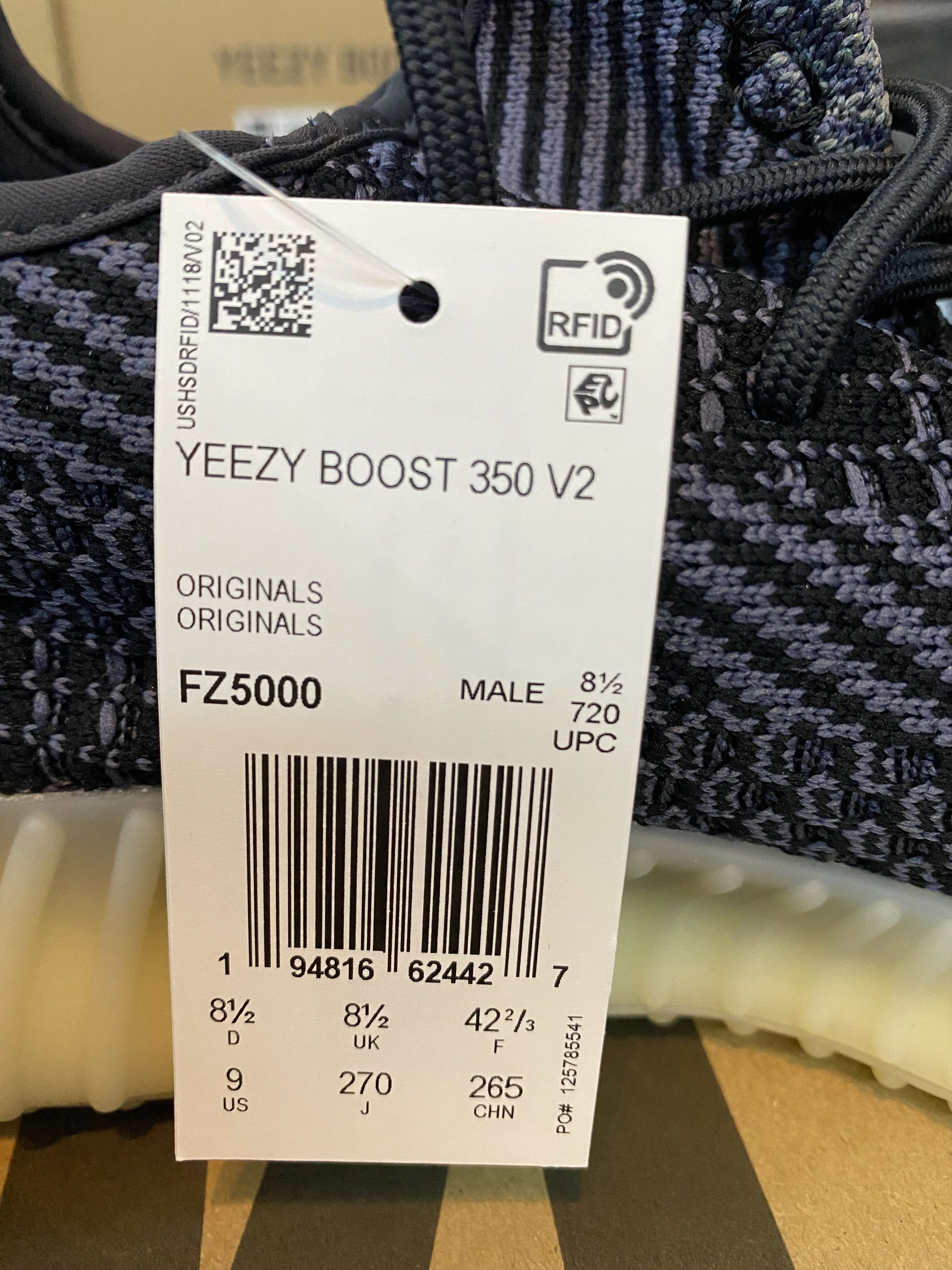 Adidas × Kanye West Yeezy Boost 350 V2 - Carbon - FZ5000 Size US 9 / EU 42 - 11 Thumbnail