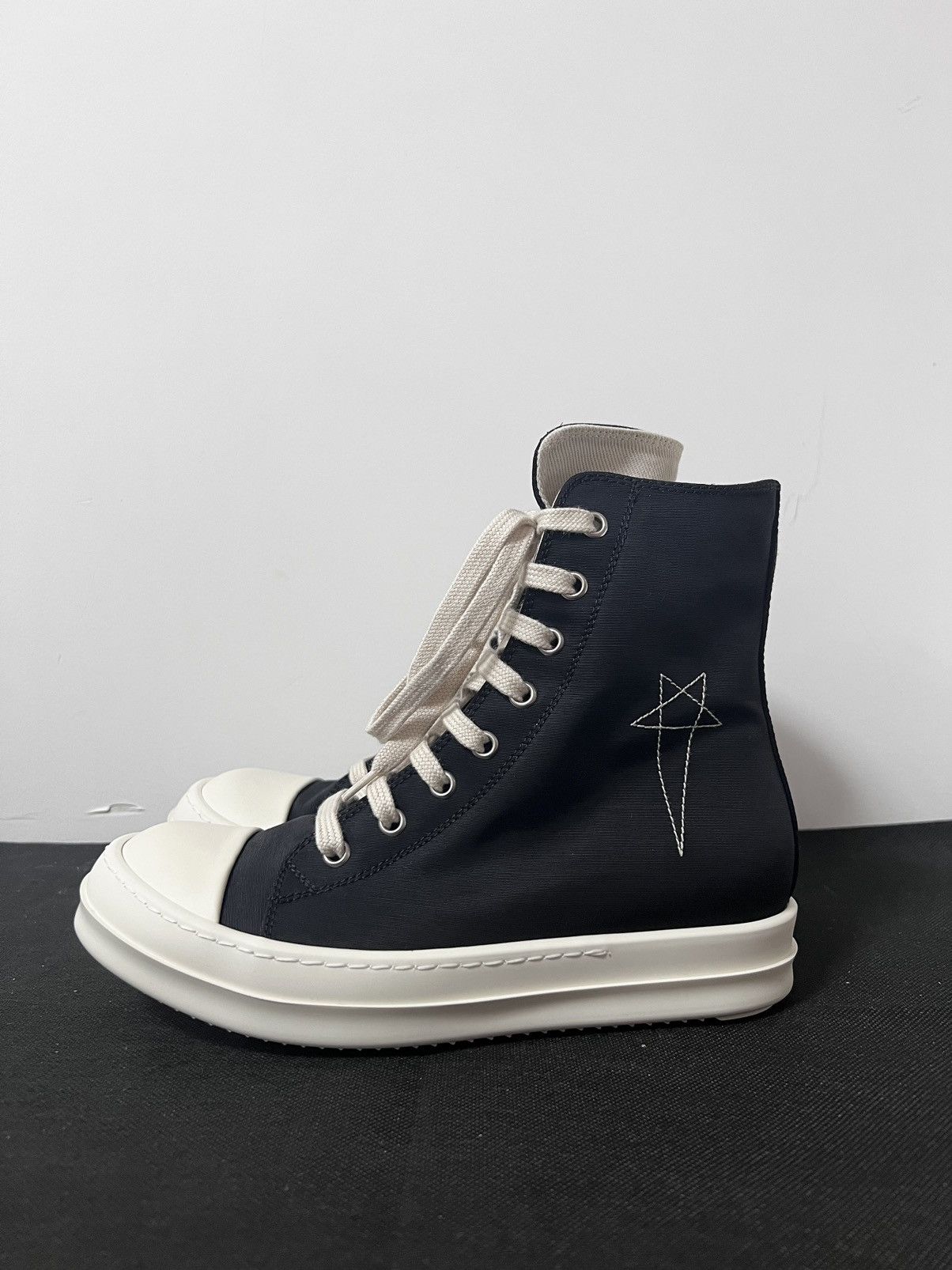 Rick Owens Drkshdw Rick owens drkshdw hexagram ramones high top sneakers sz36.5 Size US 6.5 / IT 36.5 - 3 Thumbnail