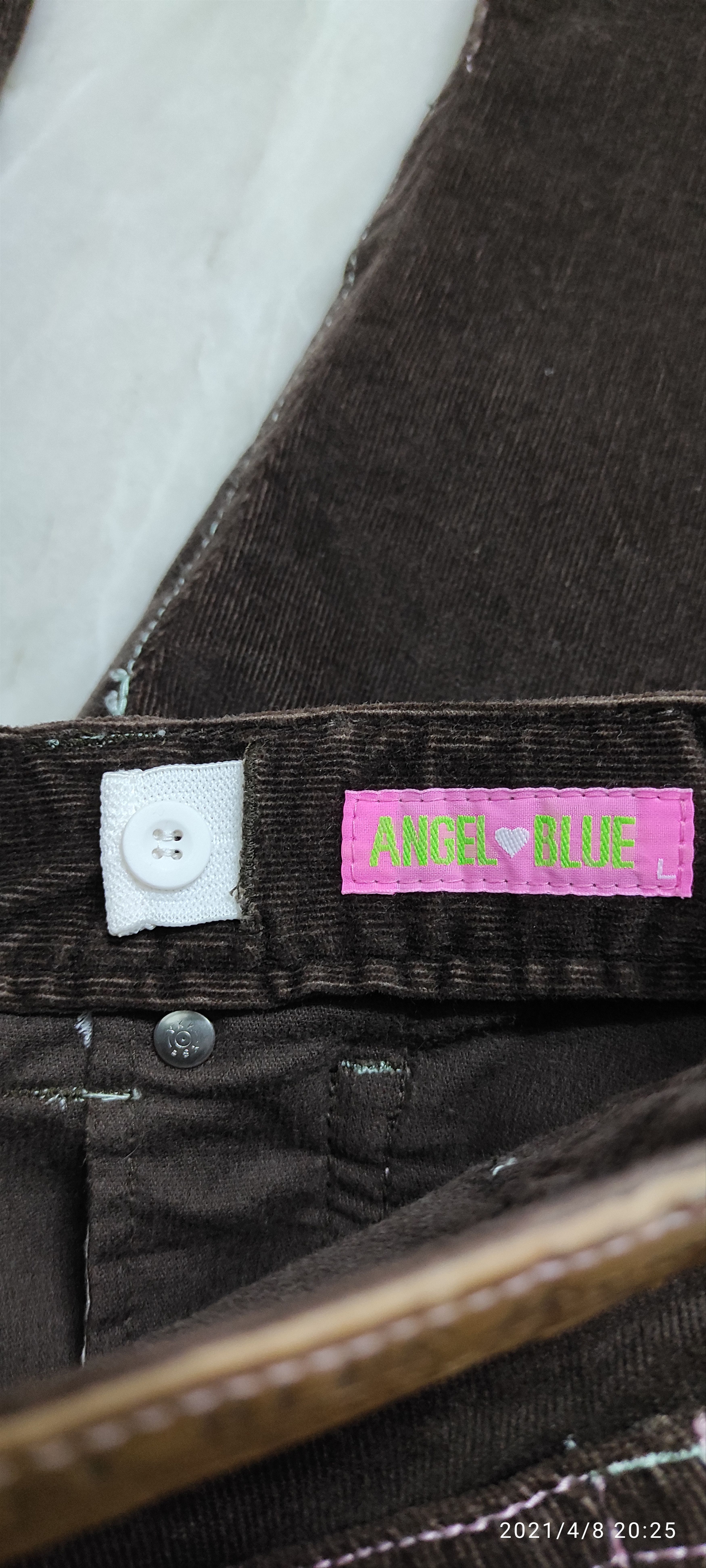 Angel Blue Archive Angel Blue Velvet Flair velvet embroidered jeans Size 27" / US 4 / IT 40 - 6 Thumbnail