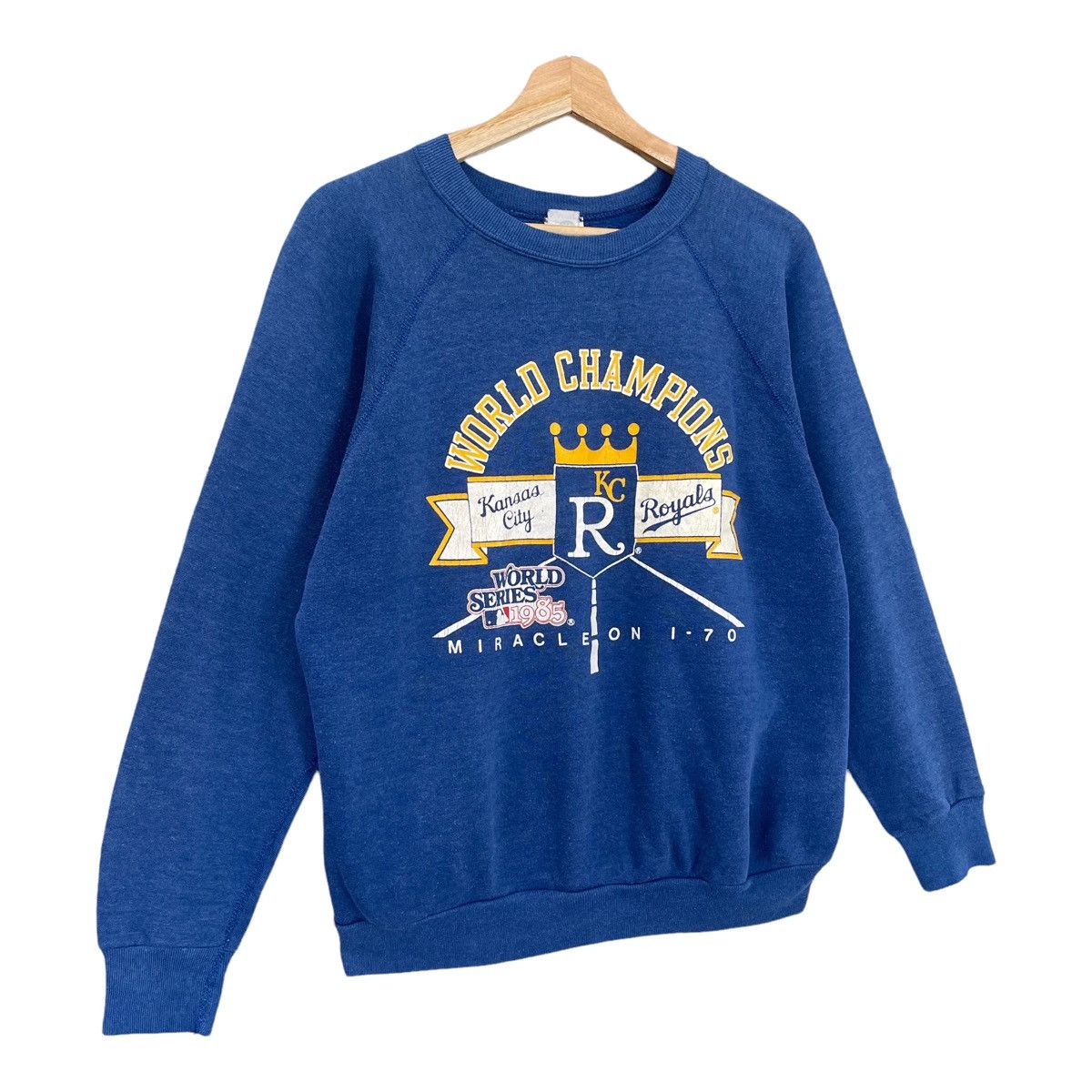 Salem Sportswear Vintage 90s MLB Kansas City Royals Crewneck Sweatshirt Size US M / EU 48-50 / 2 - 2 Thumbnail