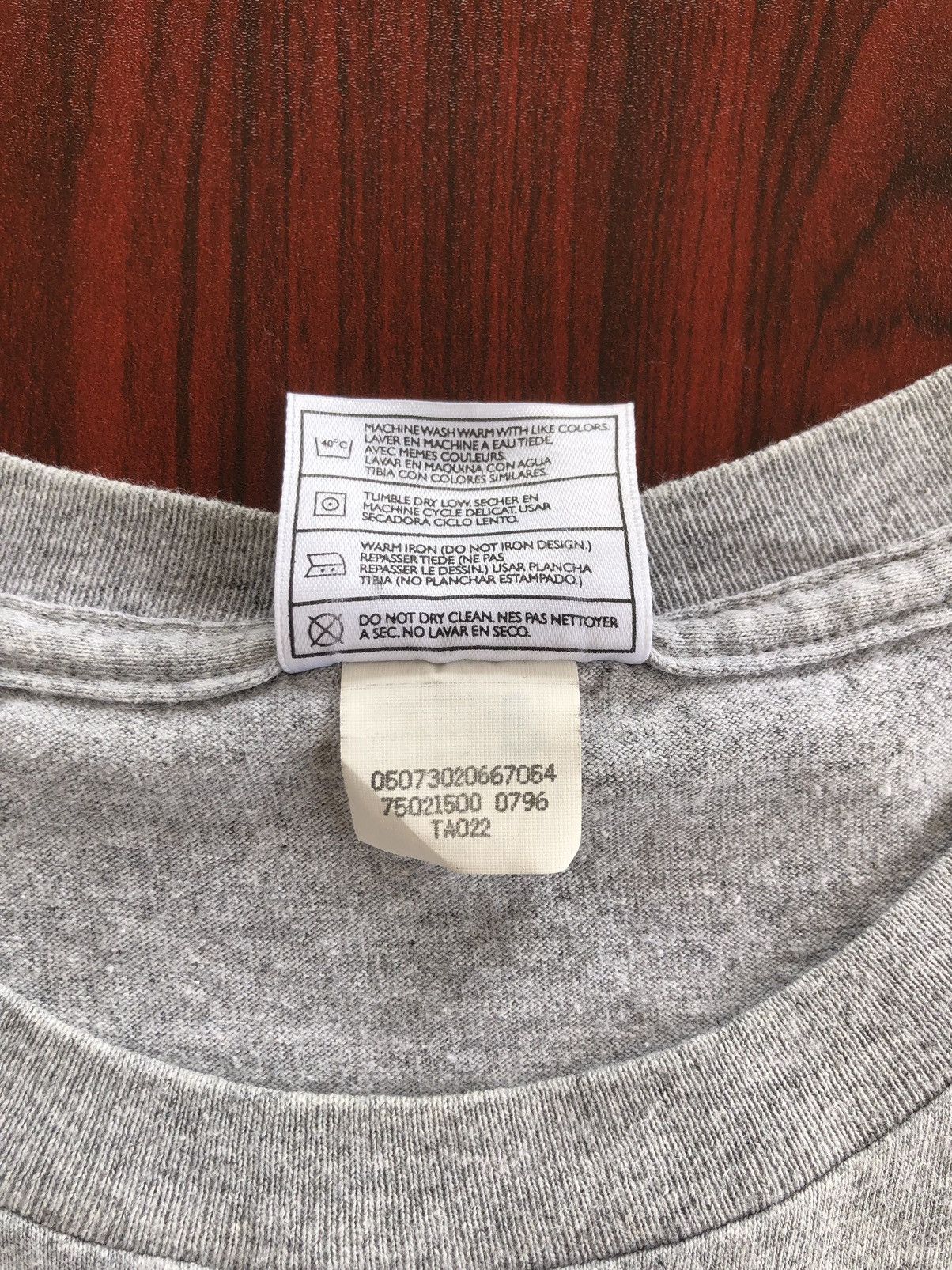 Nike Vintage 90s Nike Big Side Spellout T-Shirt Size US M / EU 48-50 / 2 - 5 Thumbnail