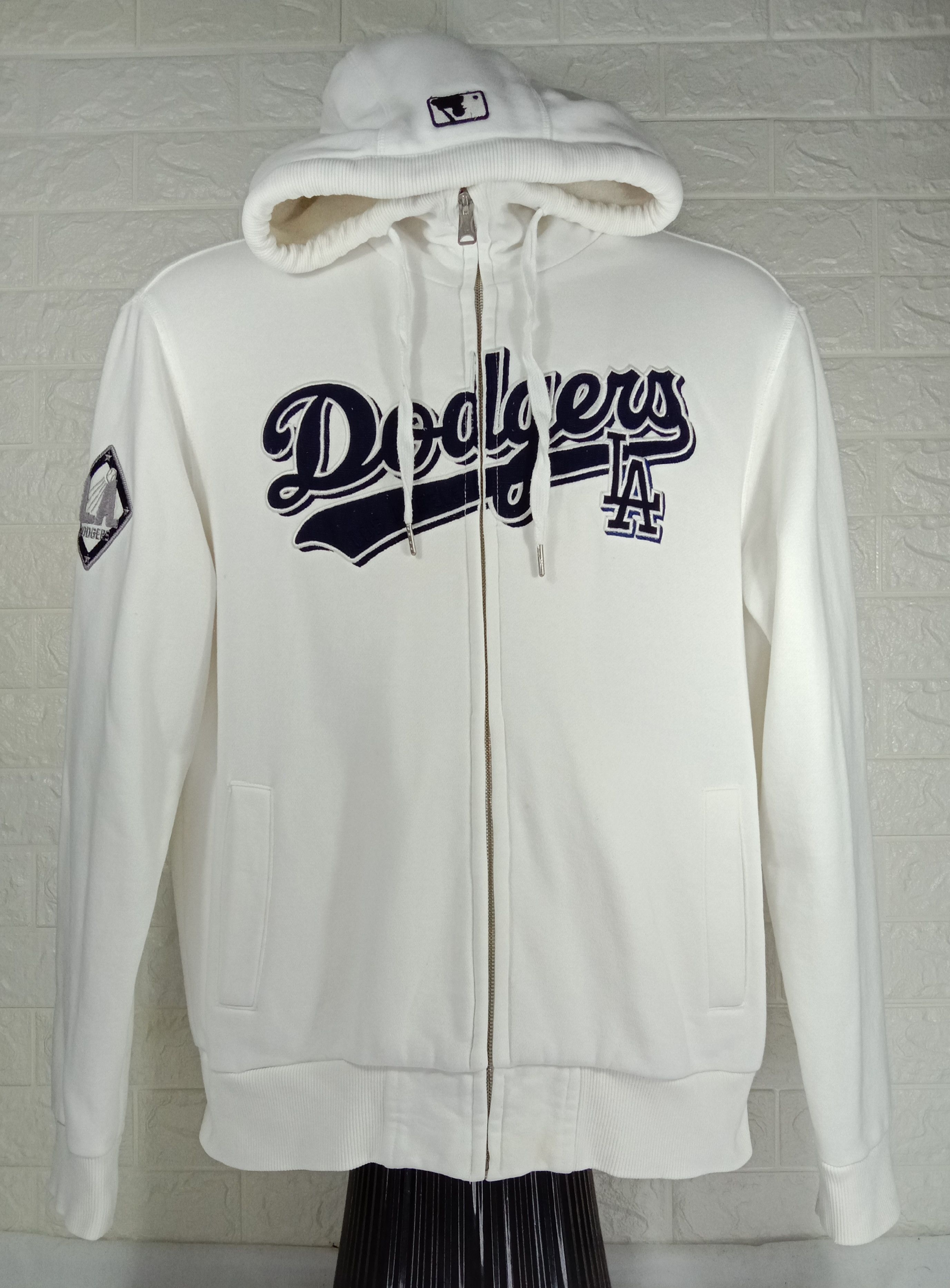 image of Los Angeles Dodgers x Vintage La Dodgers Embroidery Logo Mlb Hoodie Sweatshirt, Men's (Size XL)