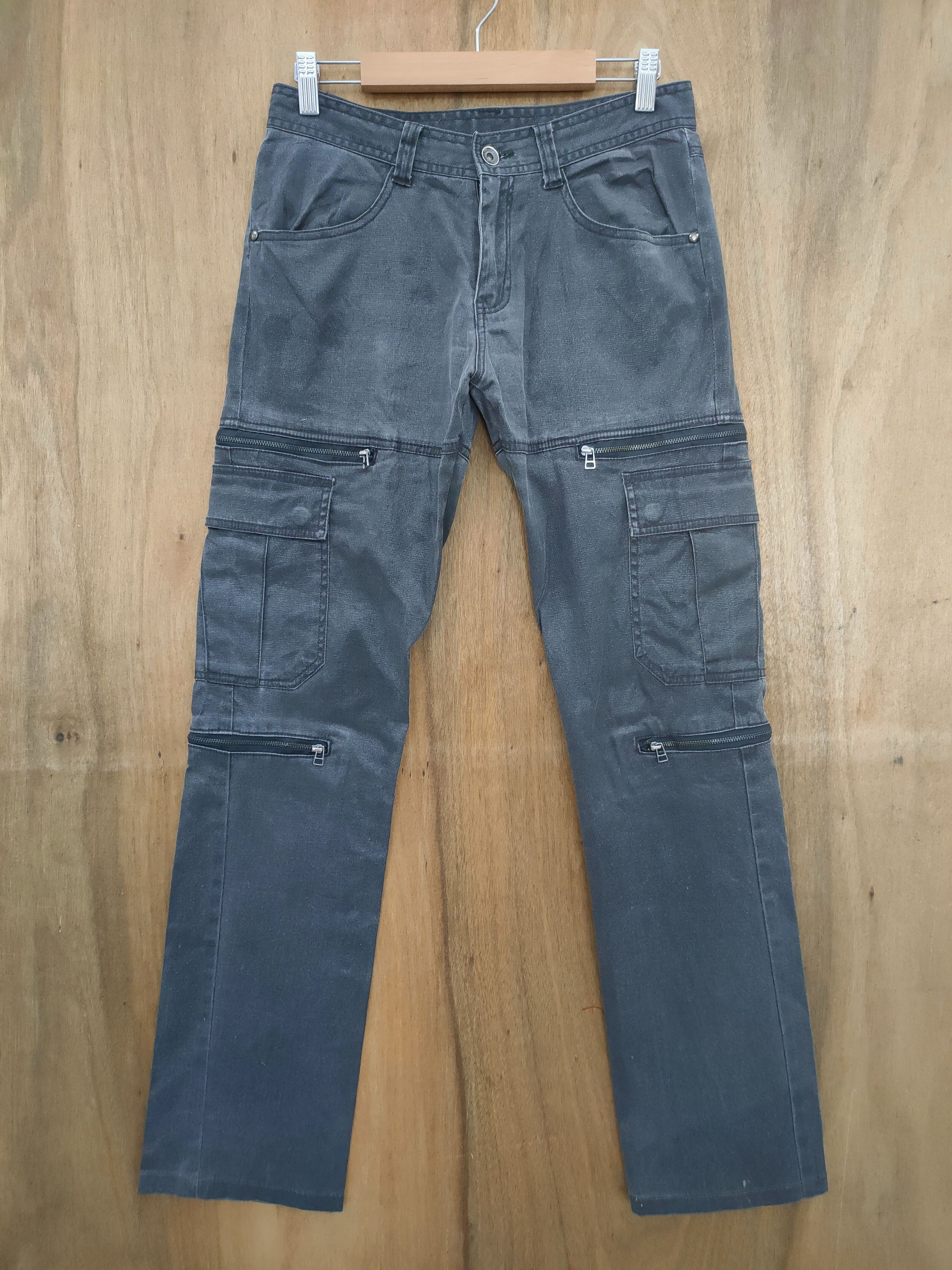 Japanese Brand VINTAGE SEMANTIC DESIGN FADED BLACK CARGO PANTS Size US 28 / EU 44 - 1 Thumbnail