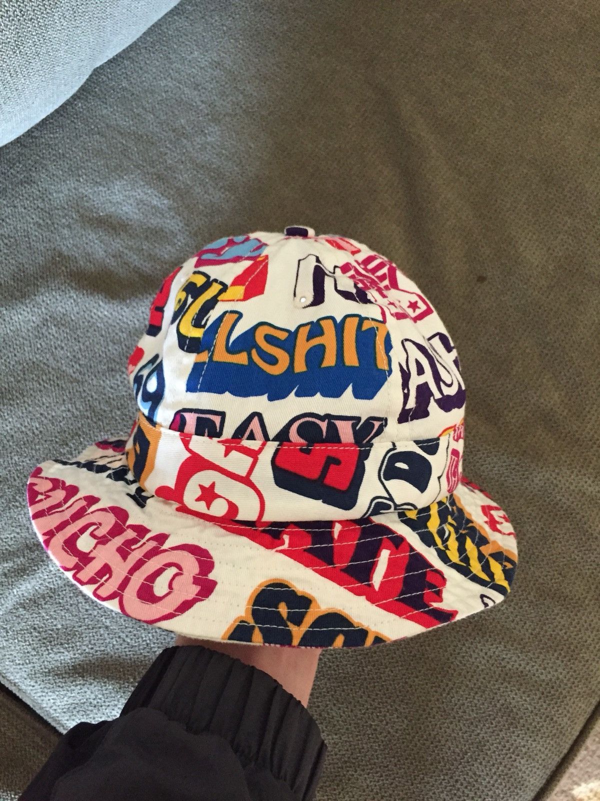 Supreme Hysteric Glamour Text Bell Hat abitur.gnesin-academy.ru