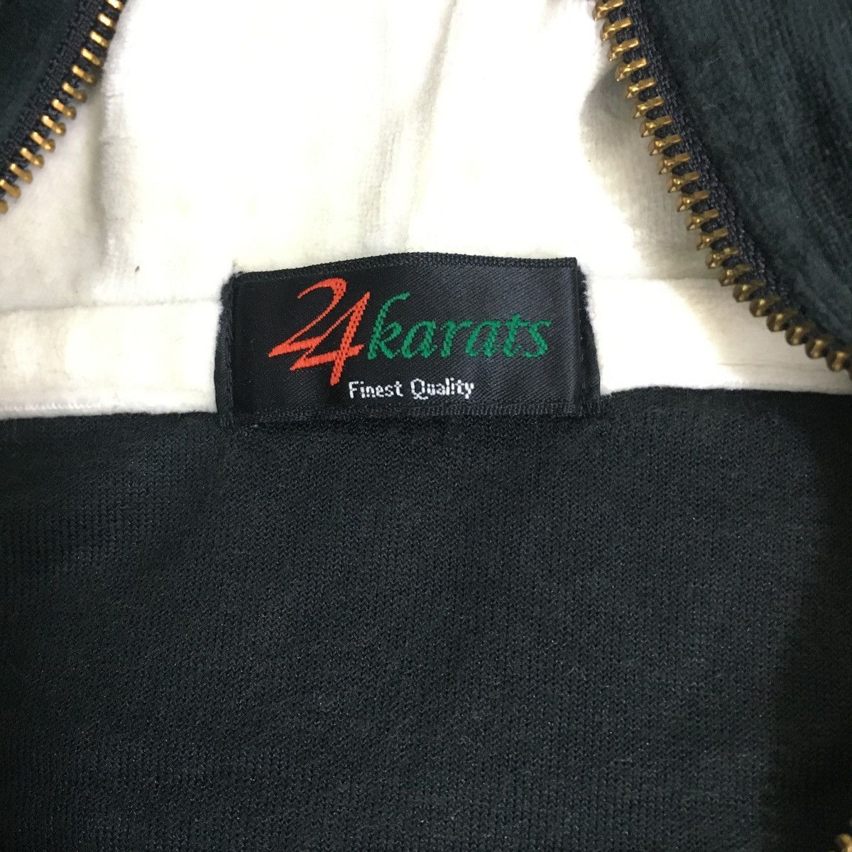 Japanese Brand Vintage Y2K 24 Karats Spellout Logo Velvet Fullzip Hoodie Size US M / EU 48-50 / 2 - 4 Thumbnail