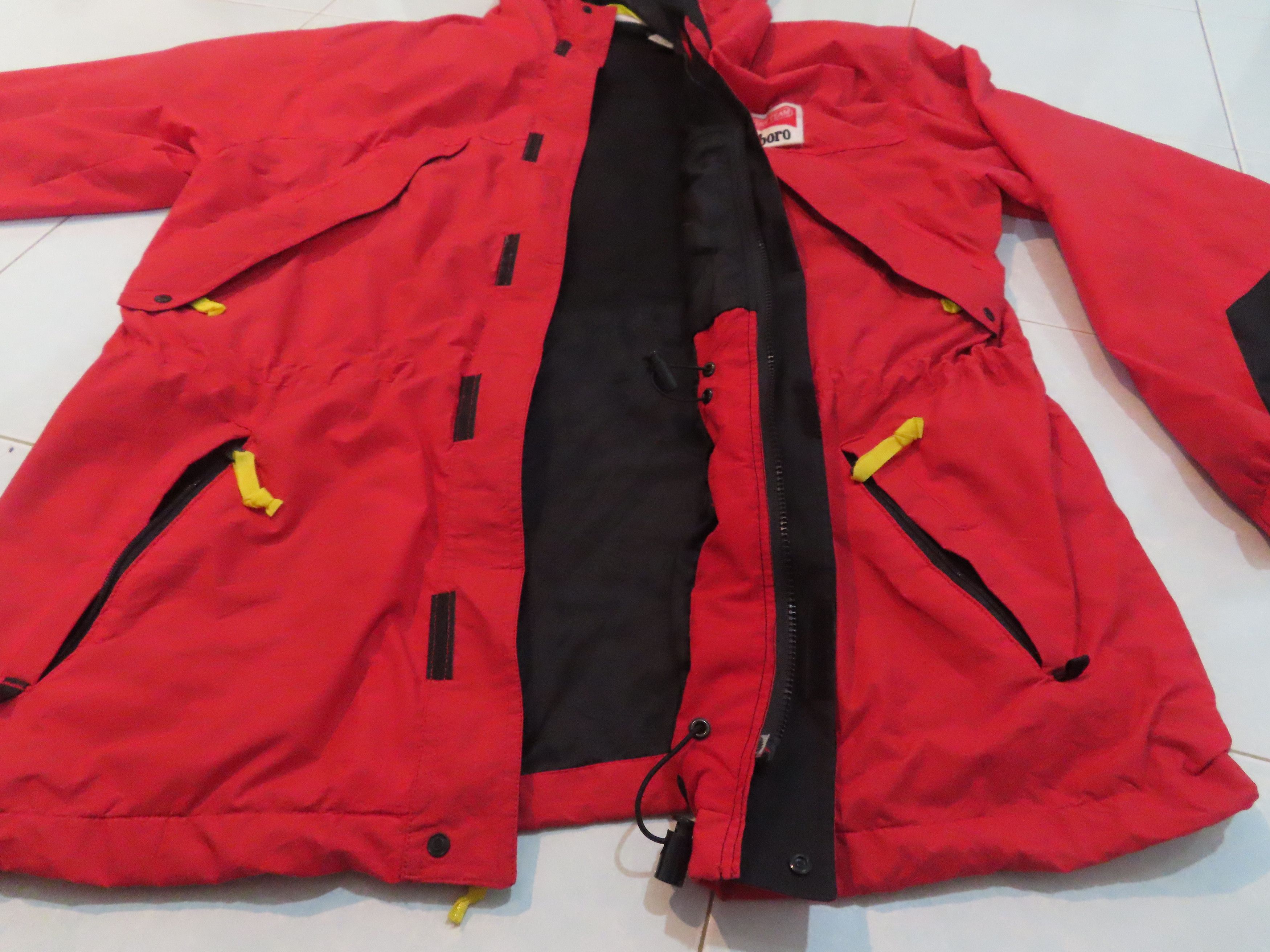 Marlboro Adventure Team VINTAGE 90s MARLBORO ADVENTURE TEAM HARDSHELL Size US L / EU 52-54 / 3 - 7 Thumbnail