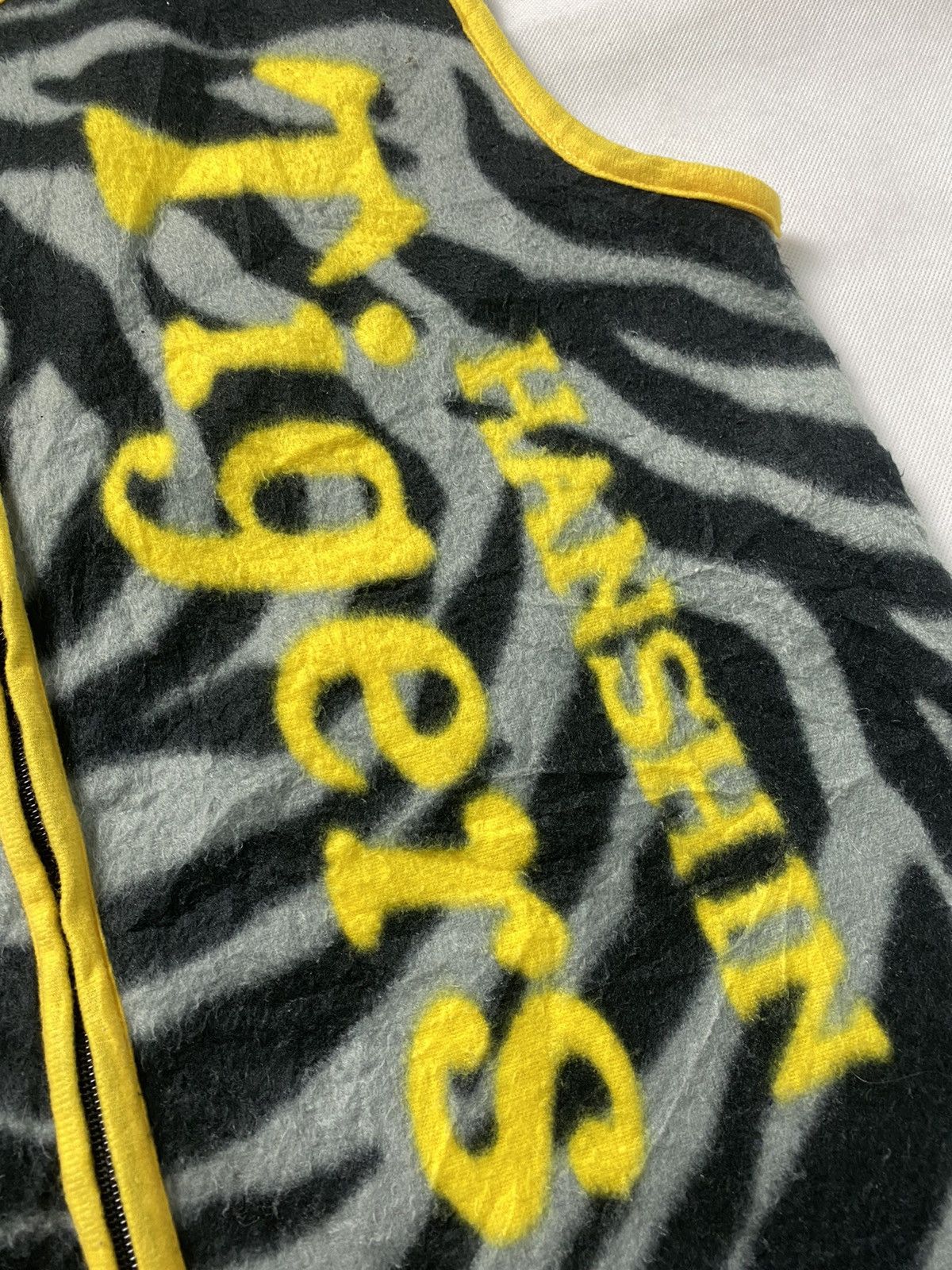 Japanese Brand × Vintage Hanshin Tigers Vest Nice Design Size US M / EU 48-50 / 2 - 2 Thumbnail