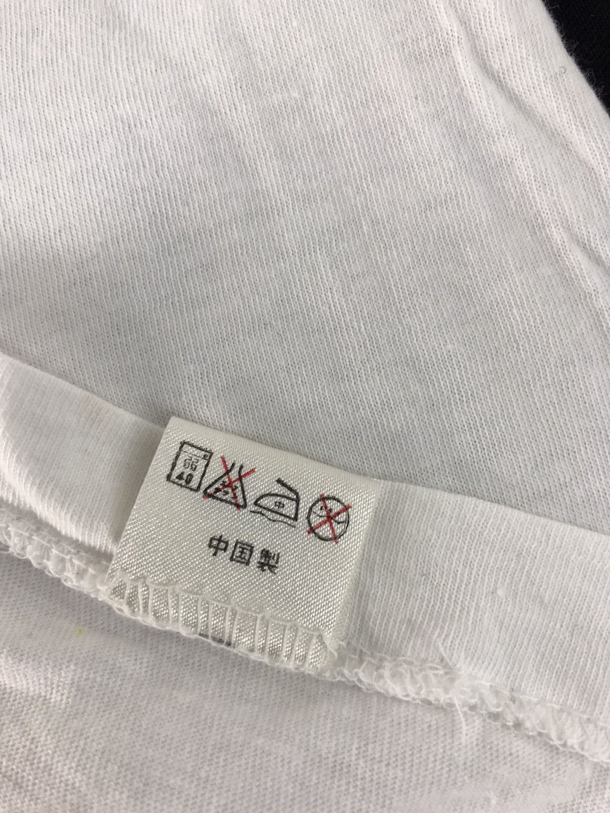 Valentino × Vintage Como Valentino Embroidery Logo Brand T-shirt Tee Size US L / EU 52-54 / 3 - 7 Thumbnail
