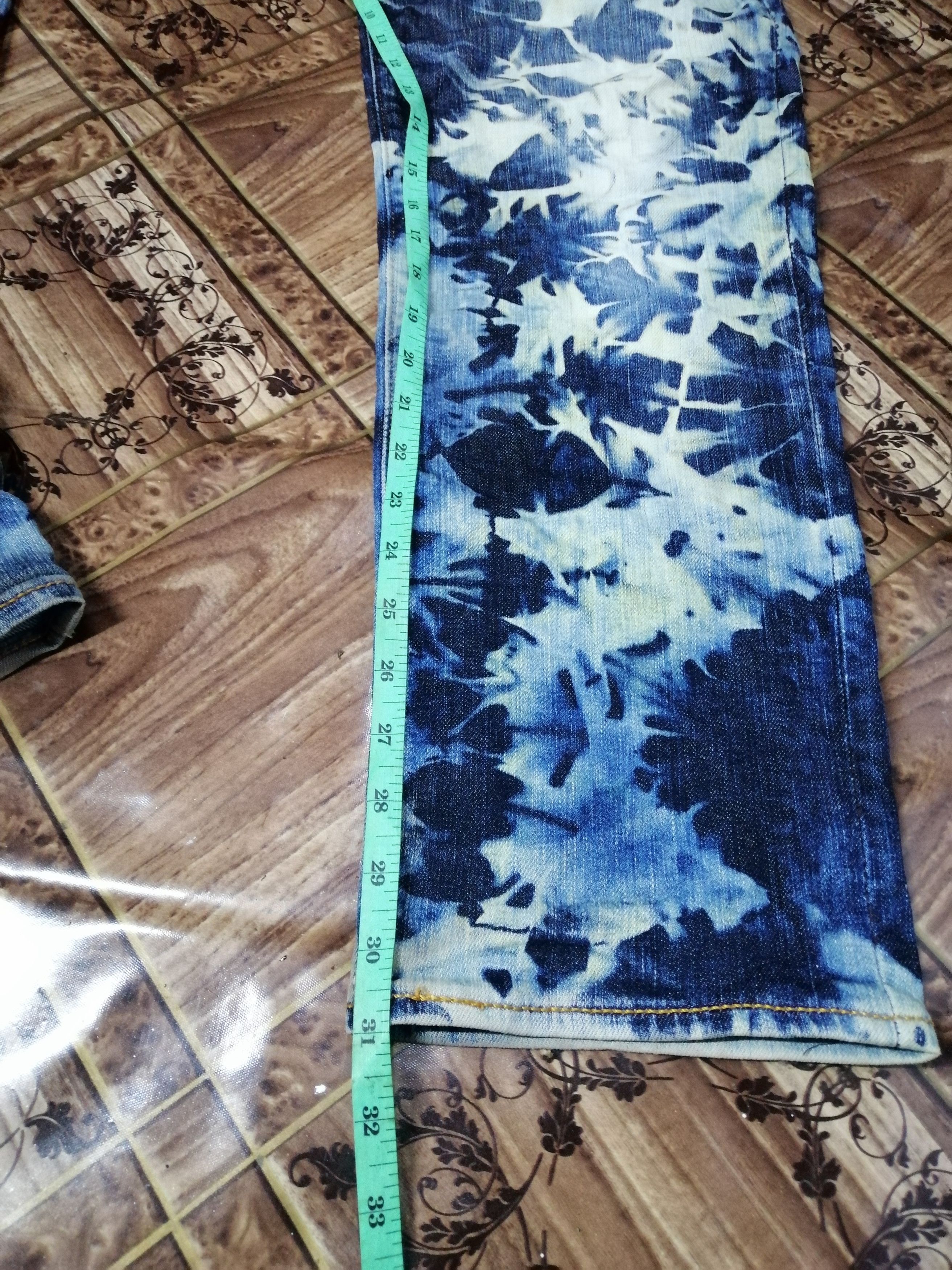 Levi's Vintage Clothing Levi's Bleach Tie Dye Slim Fit Size US 35 - 10 Thumbnail