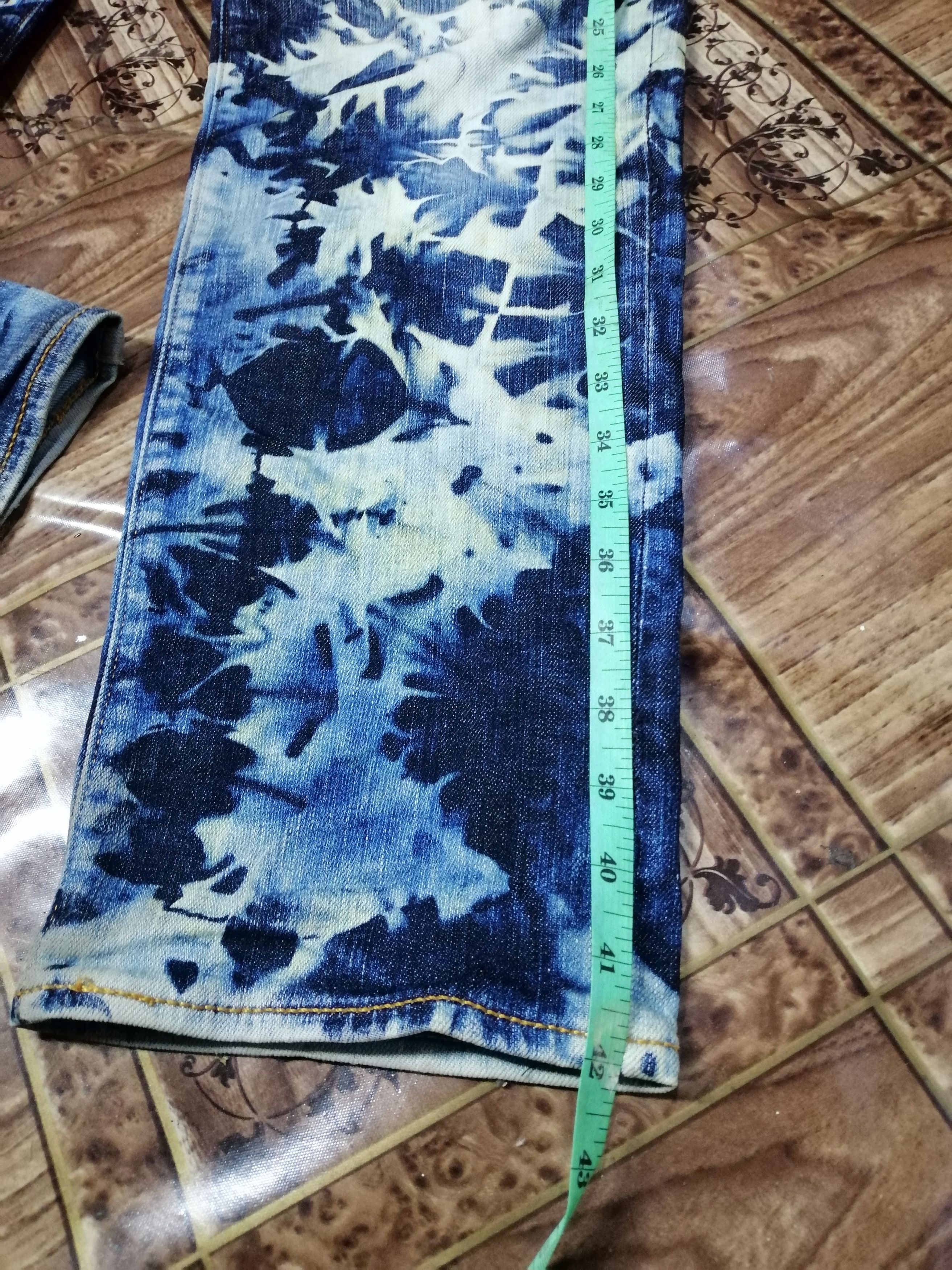 Levi's Vintage Clothing Levi's Bleach Tie Dye Slim Fit Size US 35 - 9 Thumbnail