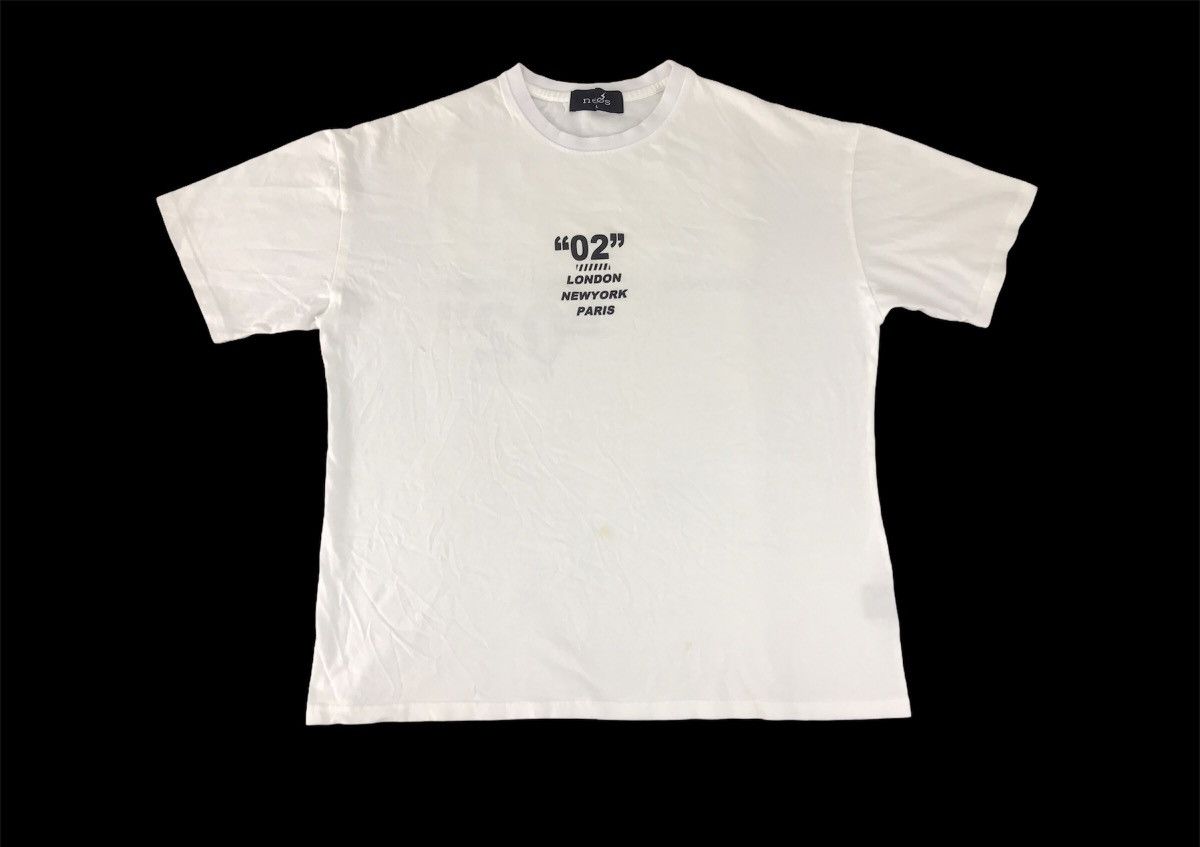 Japanese Brand Vintage Neos Inhere Queen of London New York Paris 2002 Tee Size L / US 10 / IT 46 - 3 Thumbnail