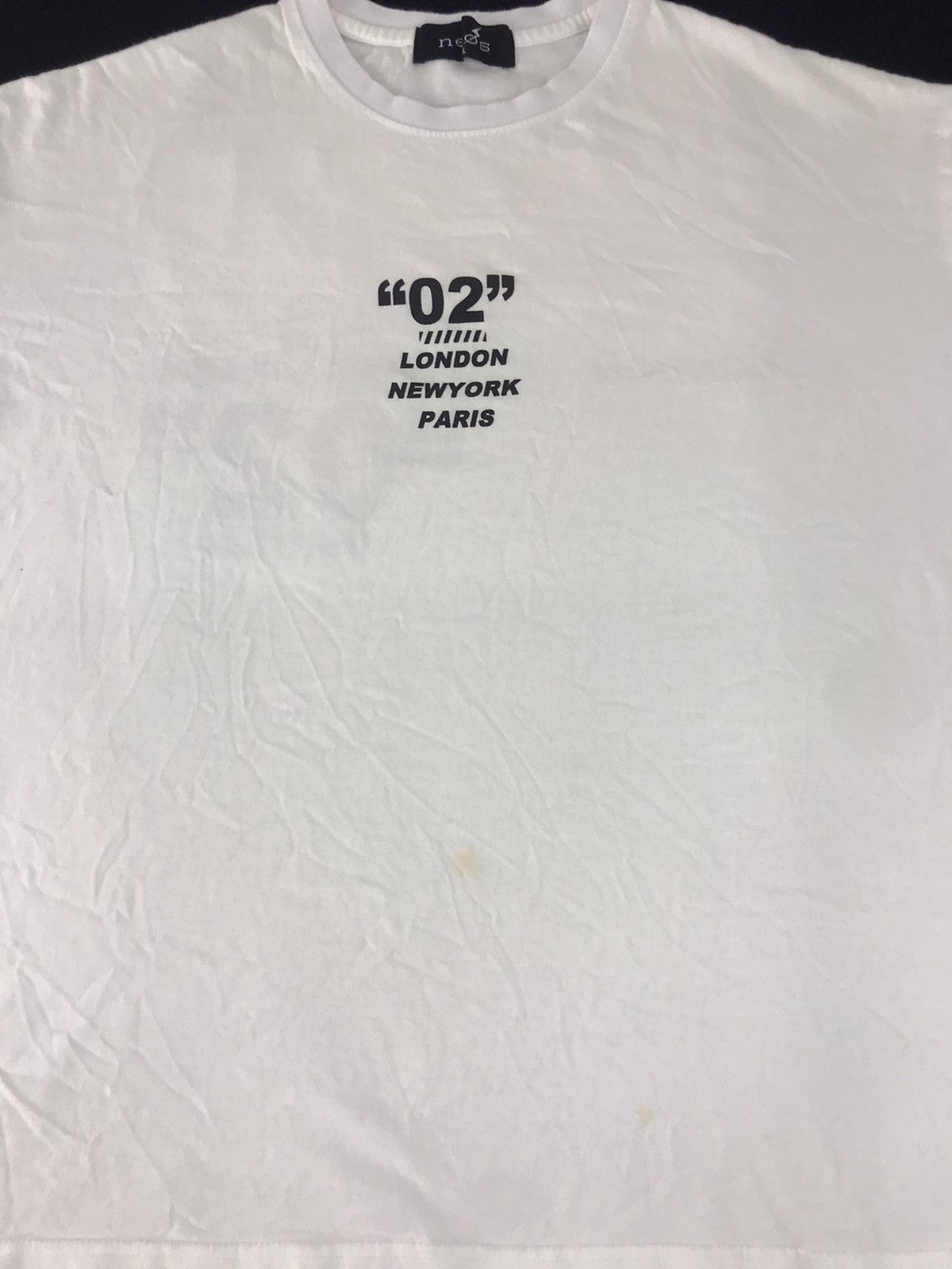 Japanese Brand Vintage Neos Inhere Queen of London New York Paris 2002 Tee Size L / US 10 / IT 46 - 11 Thumbnail