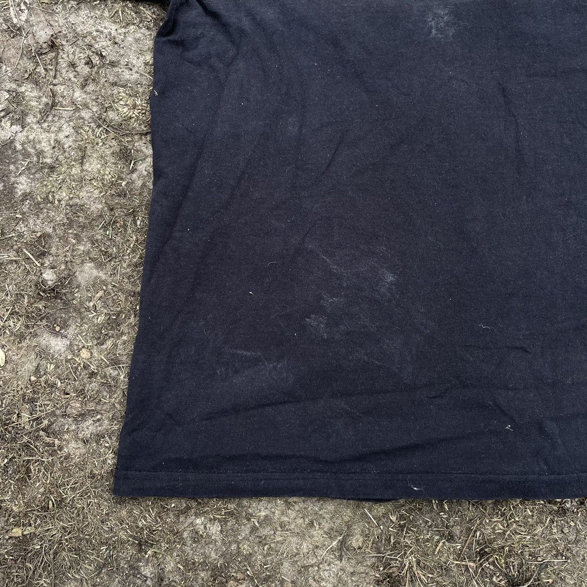 Vintage Vintage Y2K MILF Hunter Graphic Tee Streetwear Navy Baggy XL Size US XL / EU 56 / 4 - 4 Thumbnail