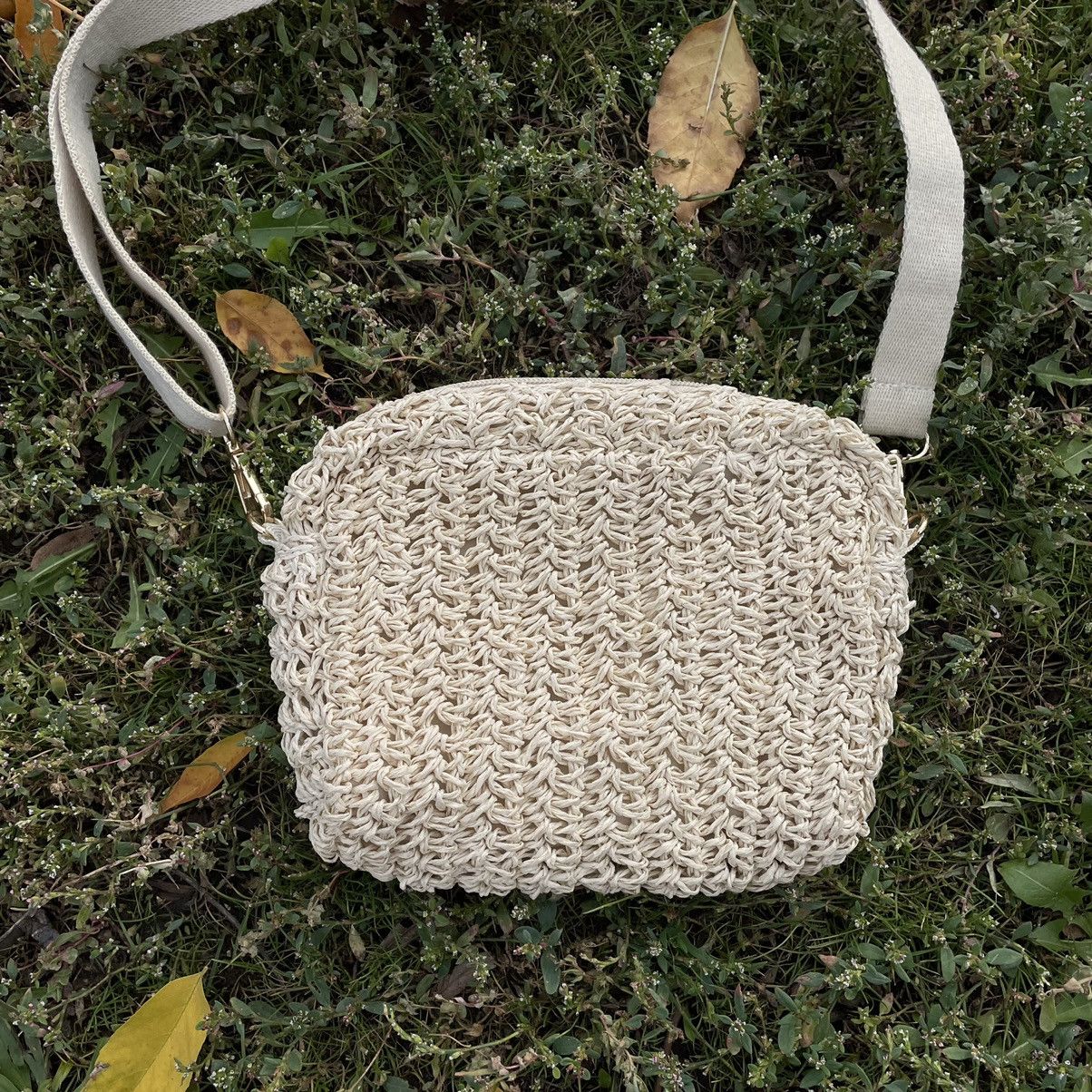 Vintage Vintage Y2K Knit Crossbody Bag Cream Indie Streetwear OS Size ONE SIZE - 3 Thumbnail
