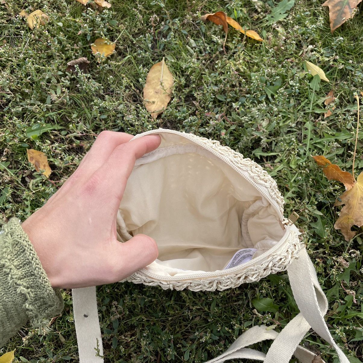 Vintage Vintage Y2K Knit Crossbody Bag Cream Indie Streetwear OS Size ONE SIZE - 4 Thumbnail